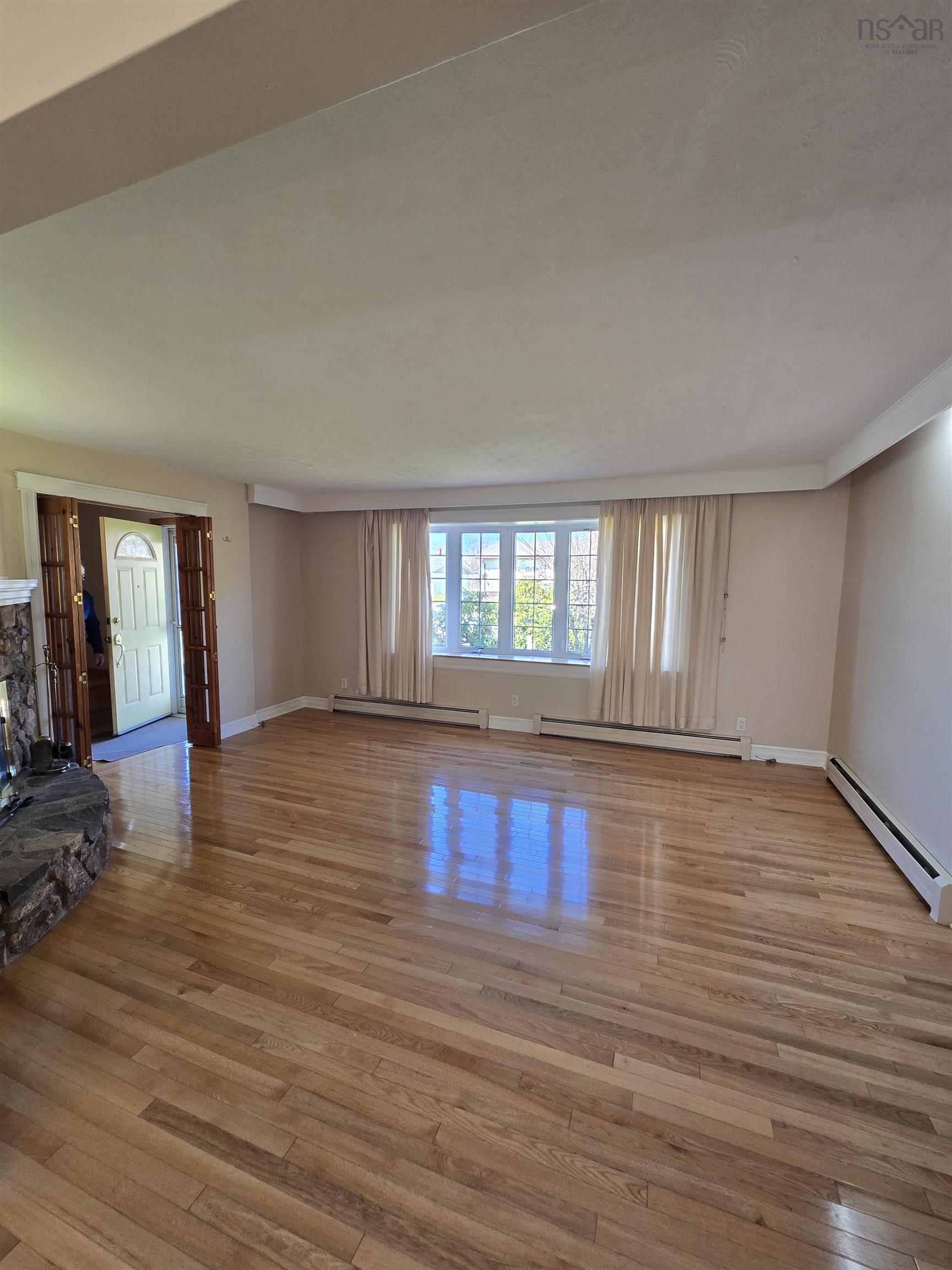 $359,900.00: 18 Dalhousie Drive, Sydney