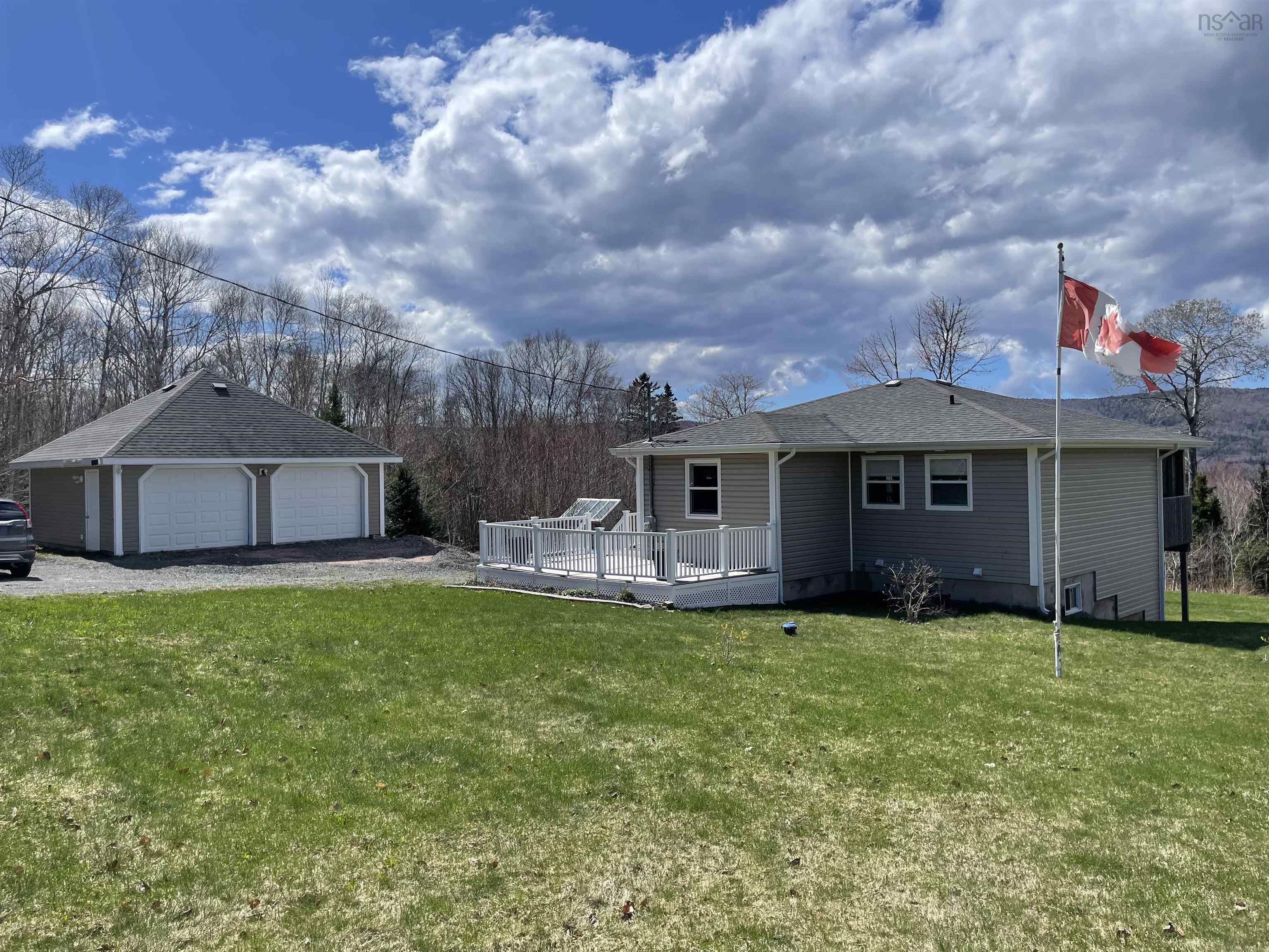 $379,000.00: 11599 Kempt Head Road, Boularderie Centre