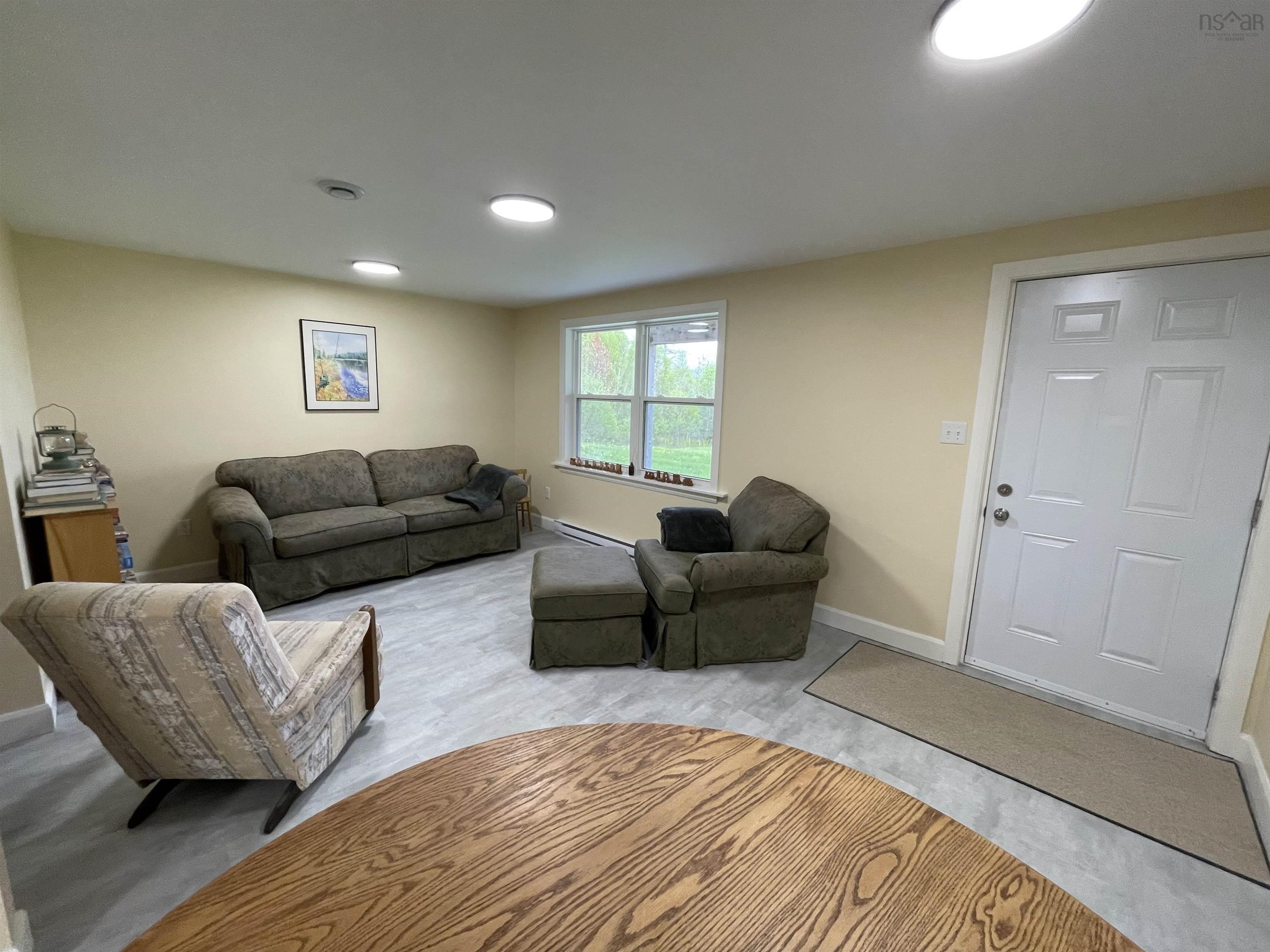 $379,000.00: 11599 Kempt Head Road, Boularderie Centre