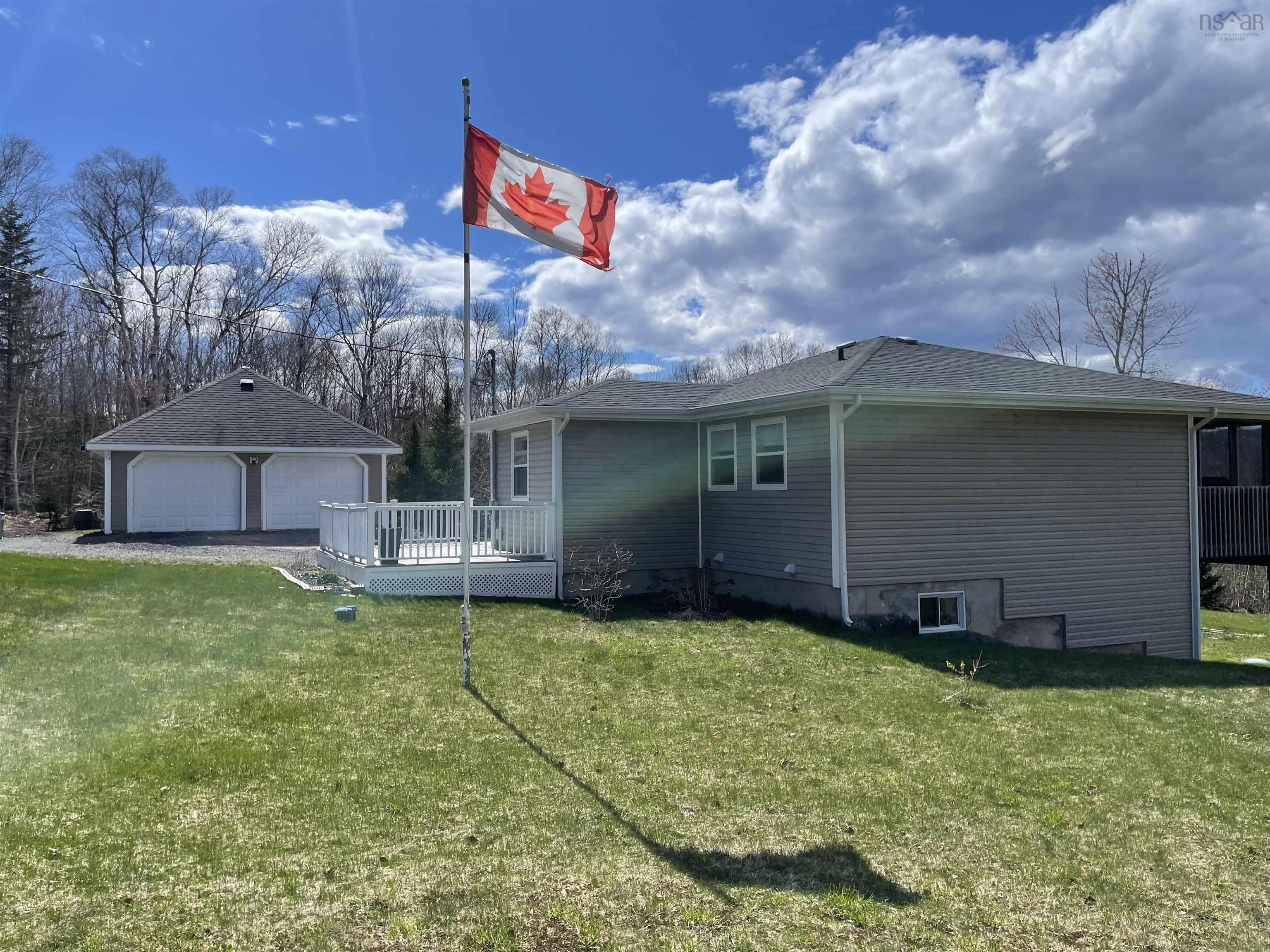 $379,000.00: 11599 Kempt Head Road, Boularderie Centre