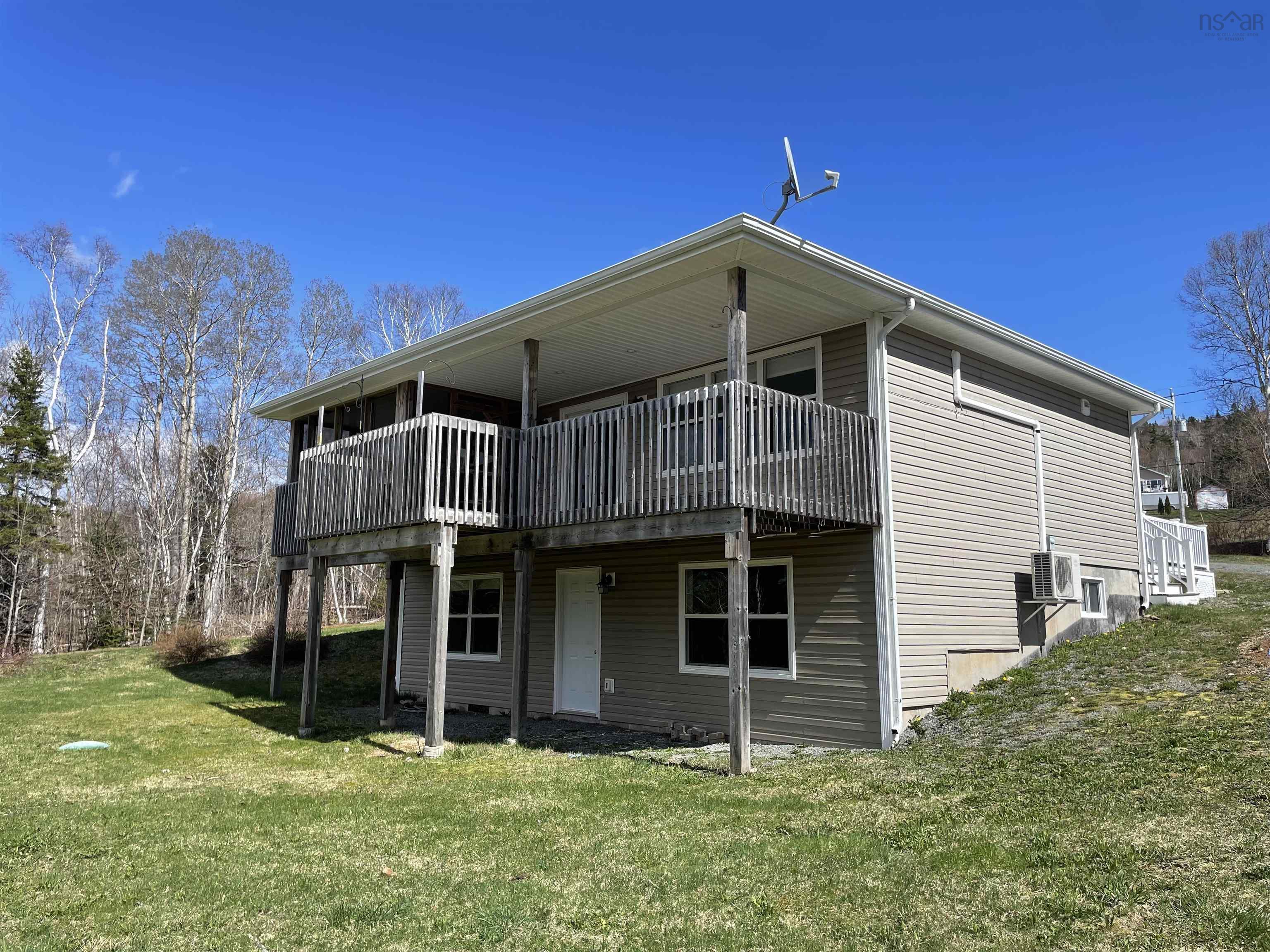 $379,000.00: 11599 Kempt Head Road, Boularderie Centre