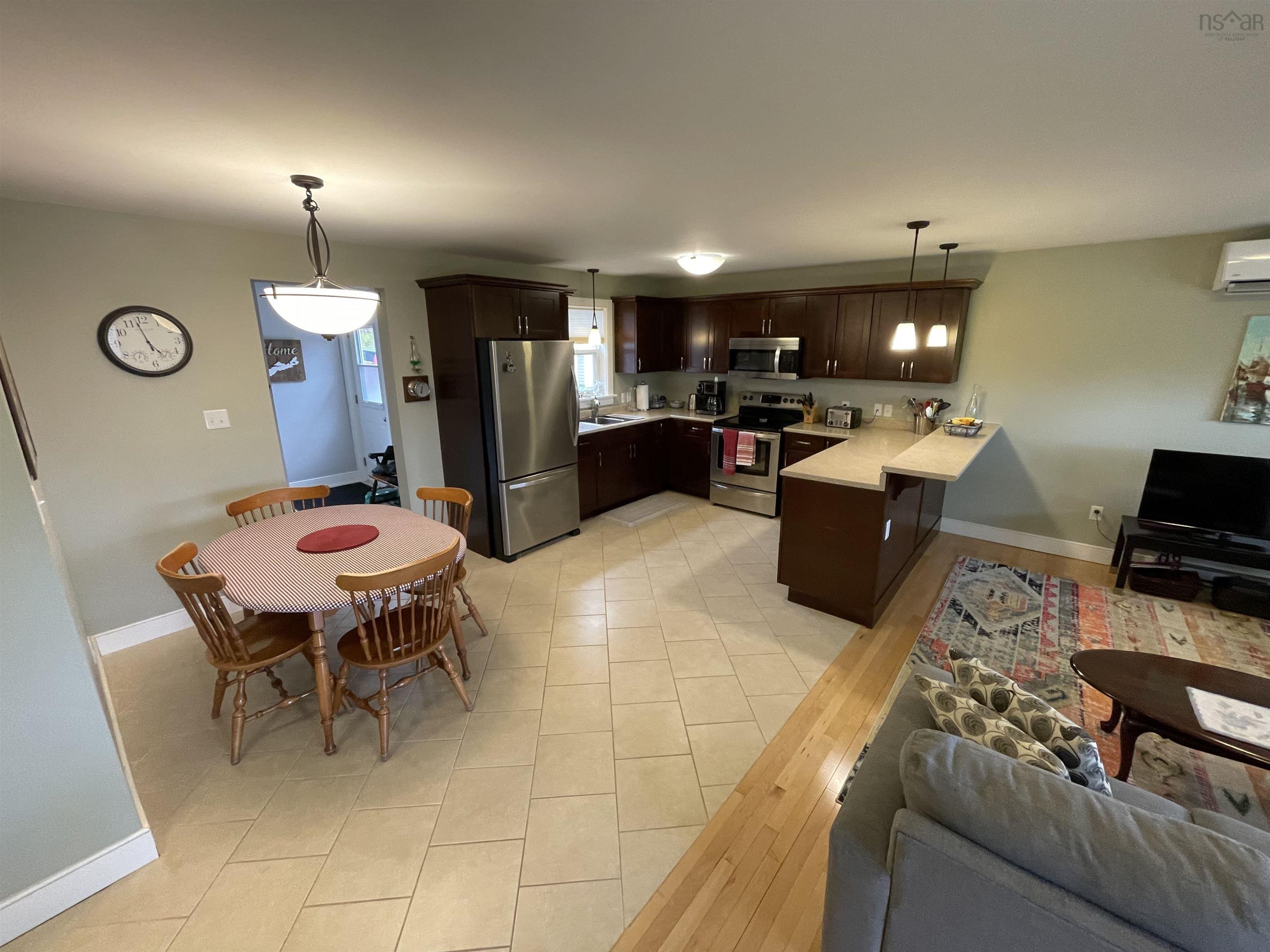 $379,000.00: 11599 Kempt Head Road, Boularderie Centre