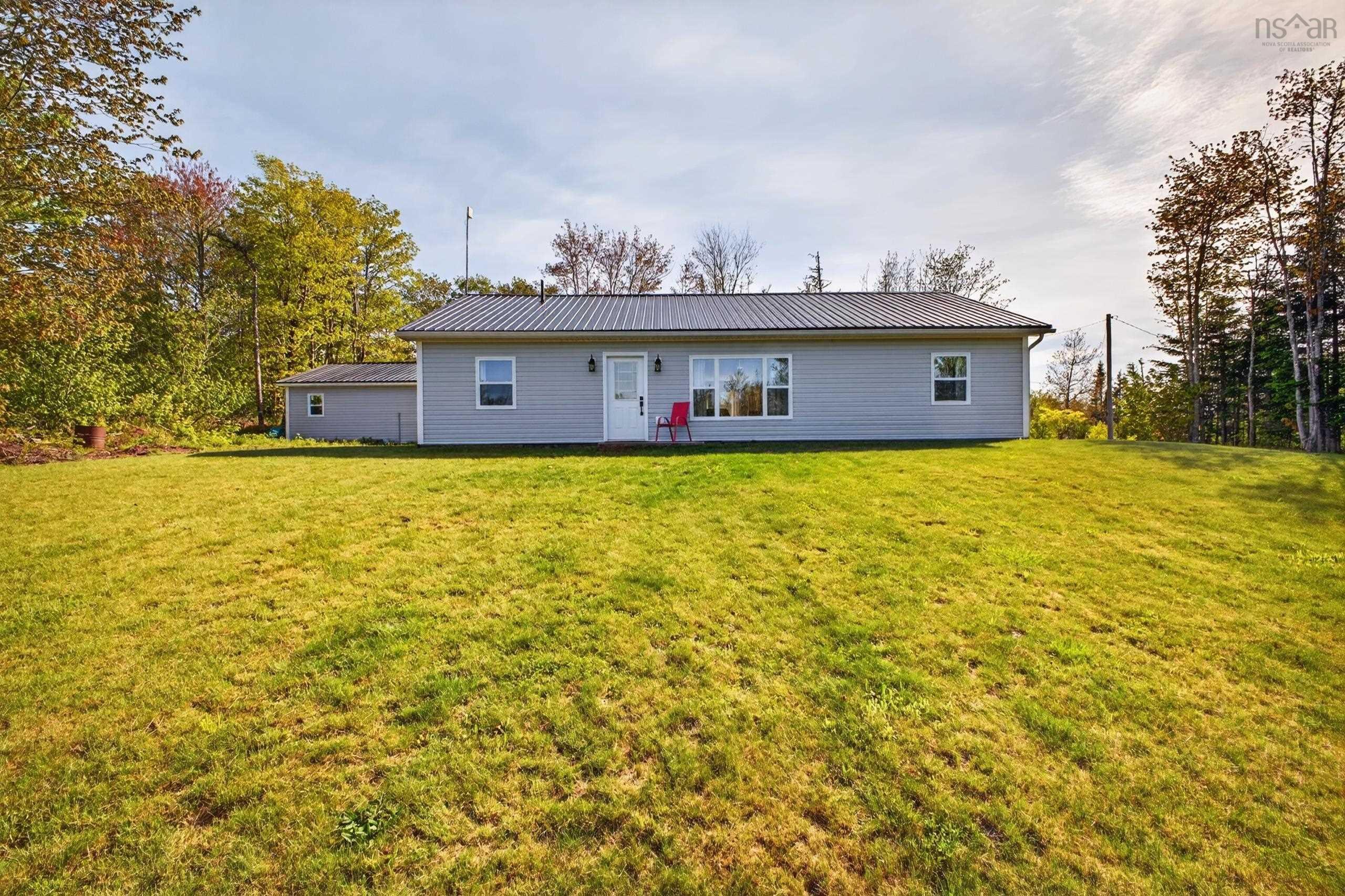 $425,000.00: 15 Coppergate Drive, Greenfield