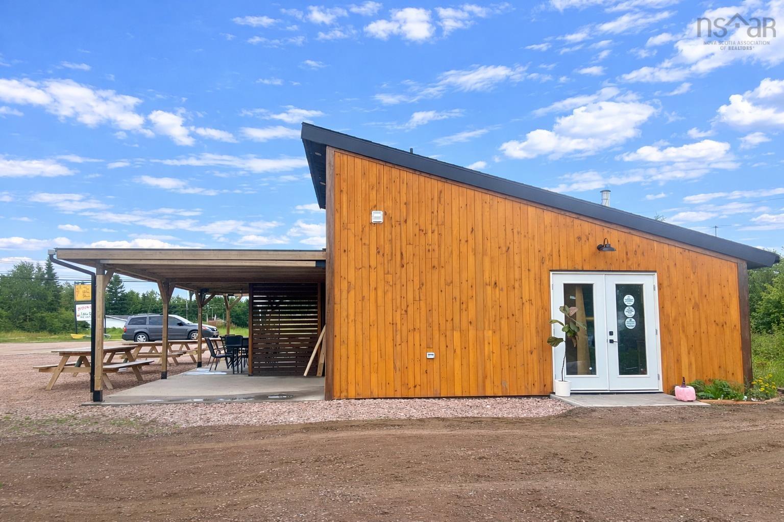 $690,000.00: 36188 Cabot Trail, Ingonish