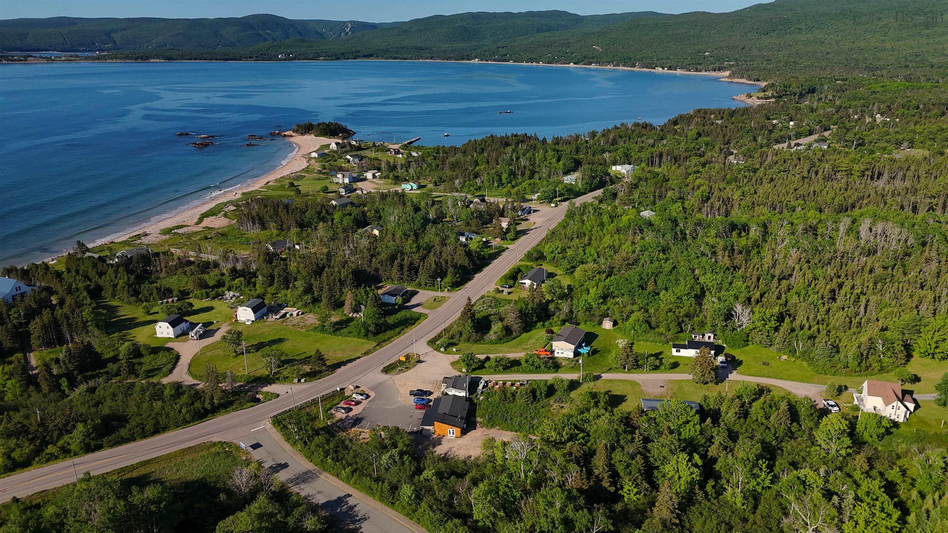 $690,000.00: 36188 Cabot Trail, Ingonish