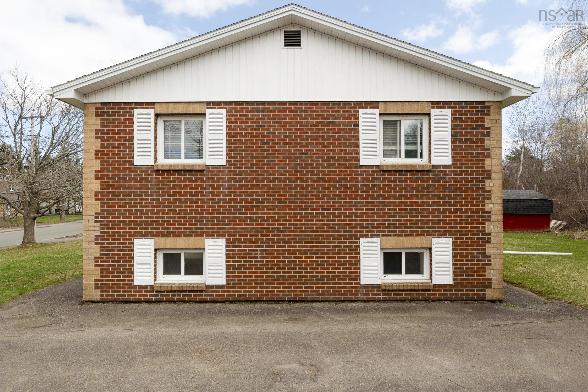 $519,000.00: 73/75 Pleasant Street, Wolfville