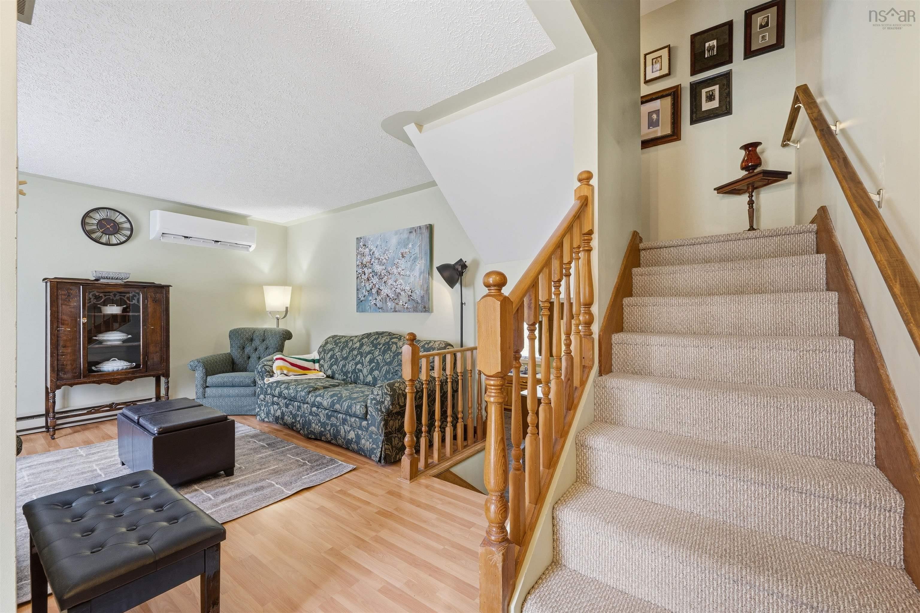 $399,900.00: 438 Auburn Drive, Cole Harbour