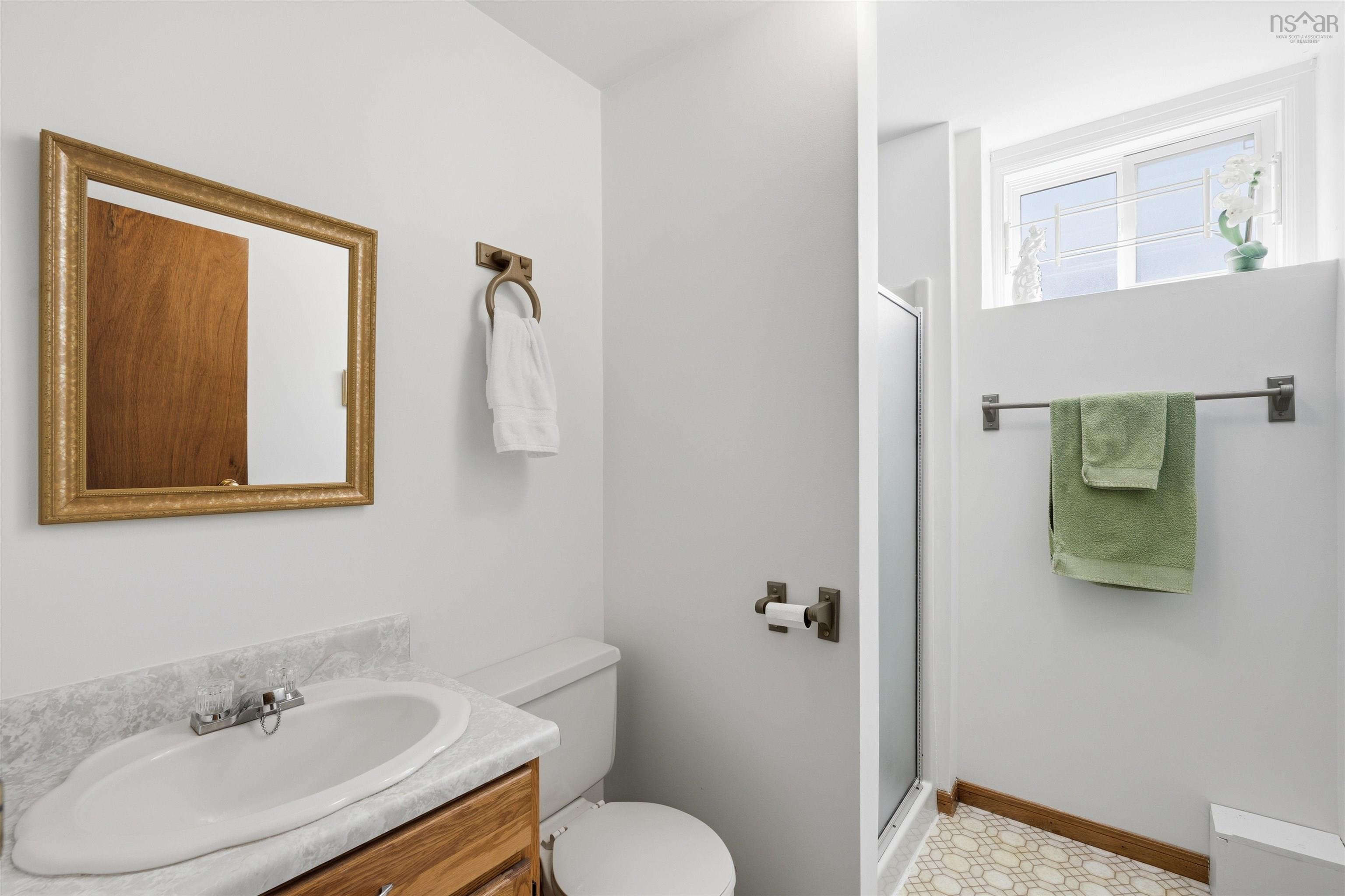 $399,900.00: 438 Auburn Drive, Cole Harbour