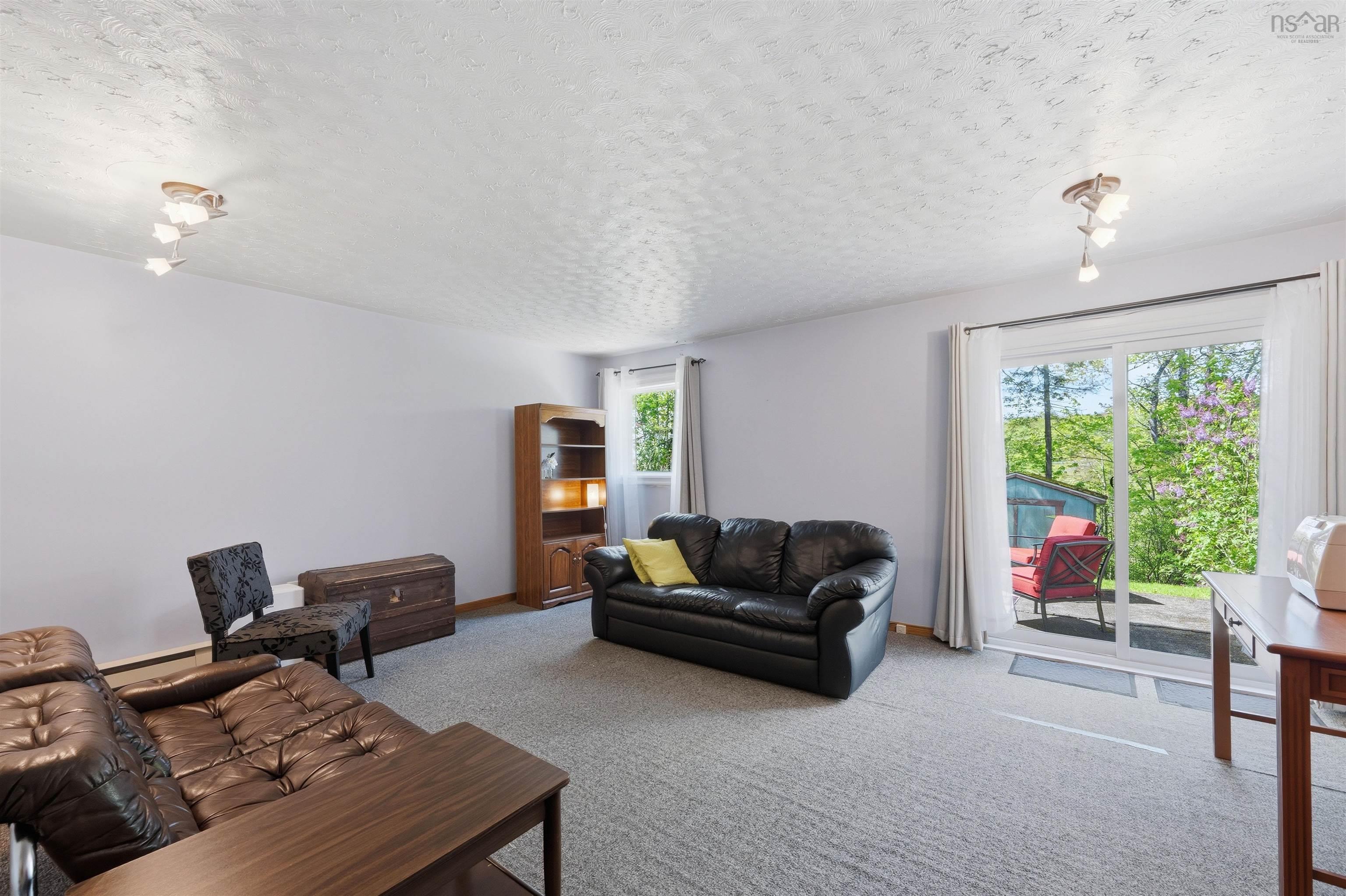$399,900.00: 438 Auburn Drive, Cole Harbour