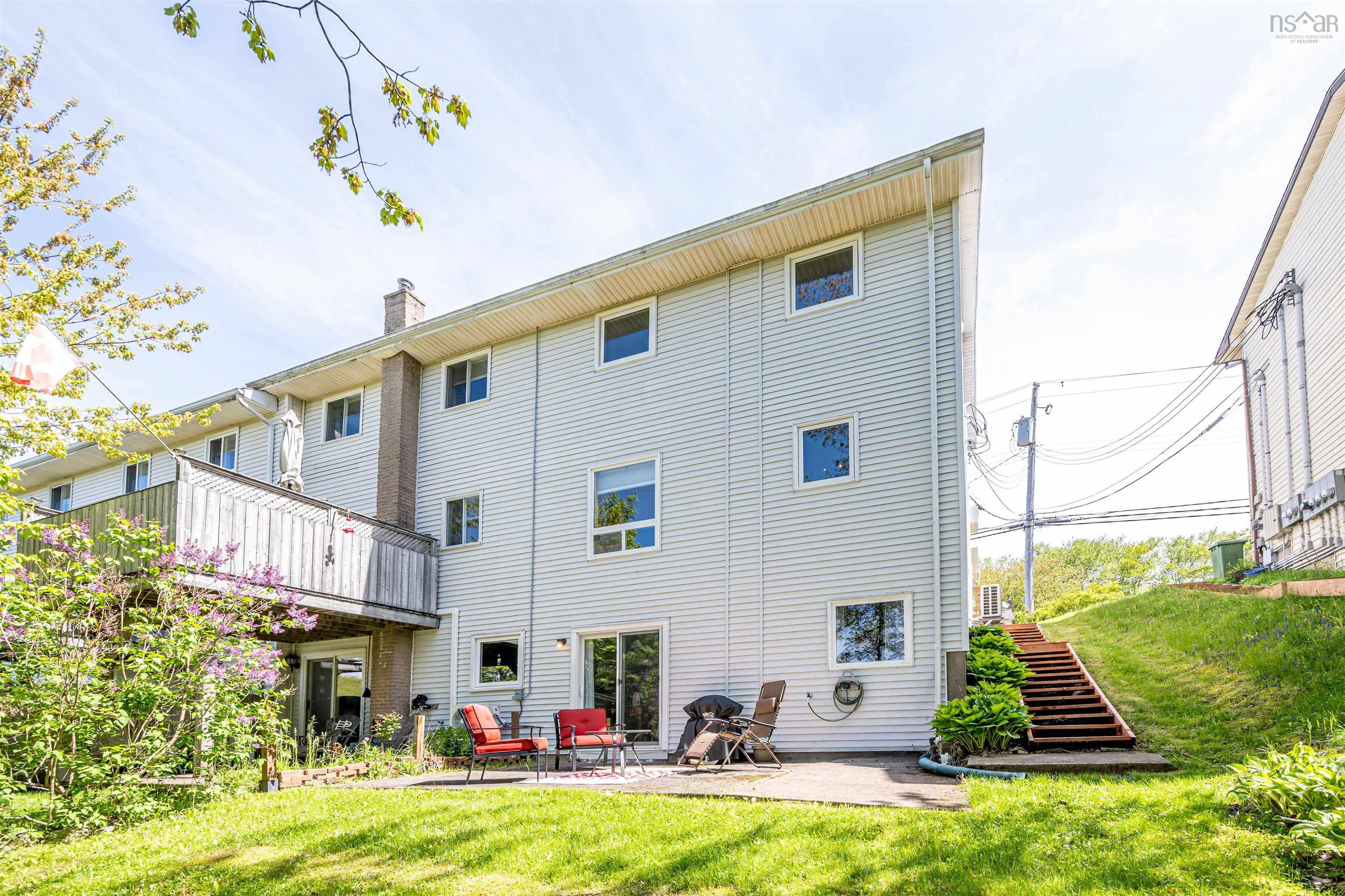 $399,900.00: 438 Auburn Drive, Cole Harbour