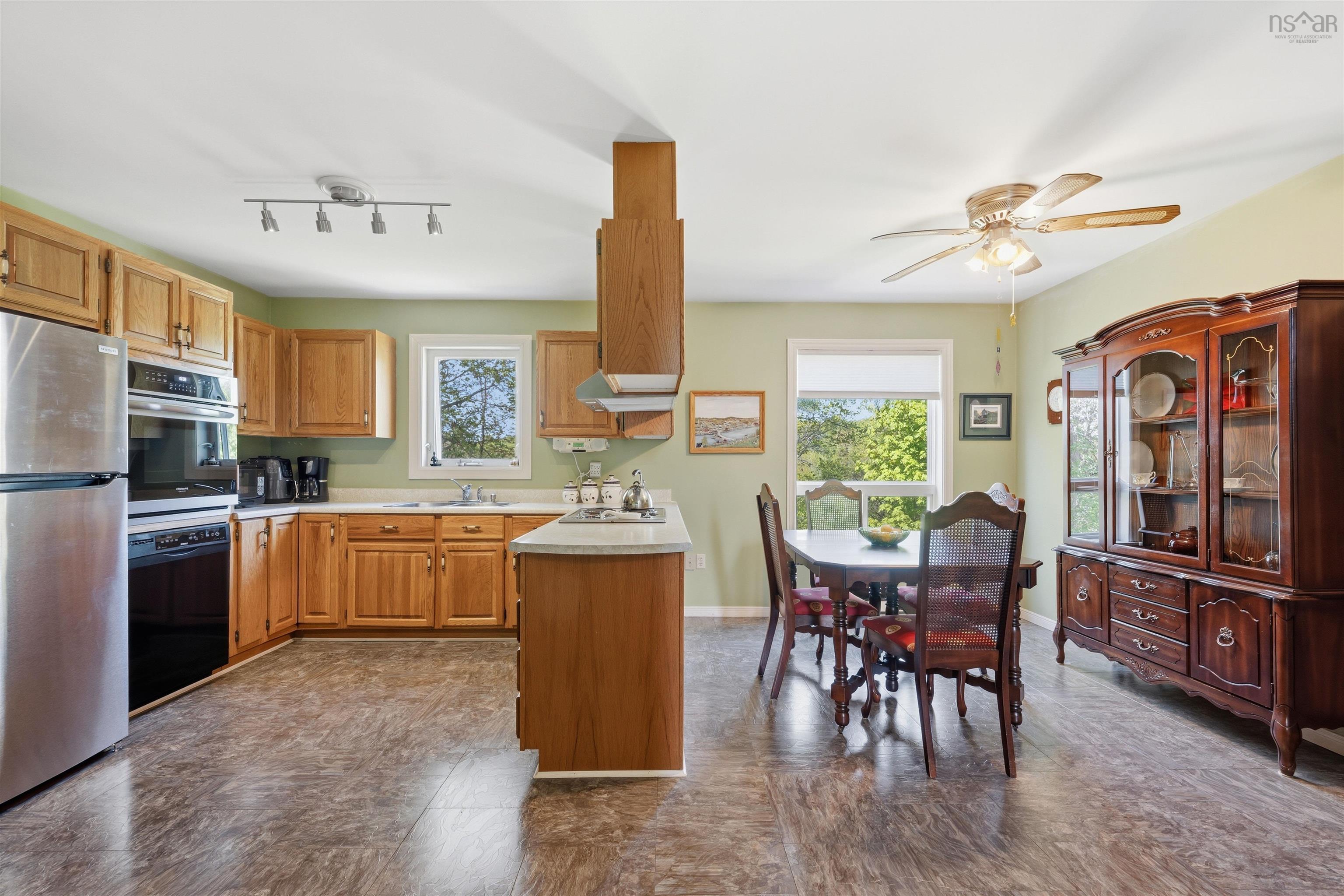 $399,900.00: 438 Auburn Drive, Cole Harbour