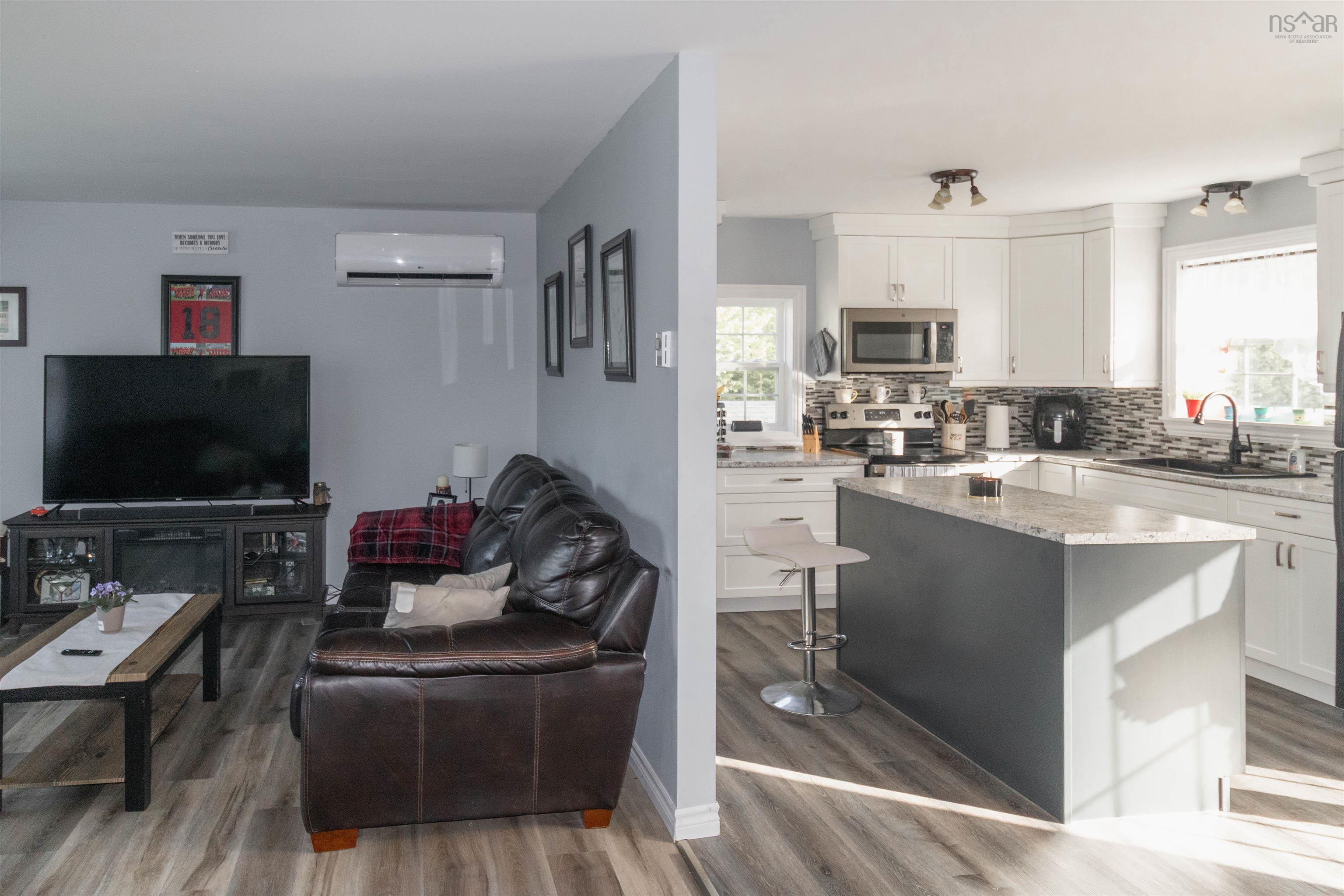 $549,900.00: 217 Lakecrest Drive, Mount Uniacke