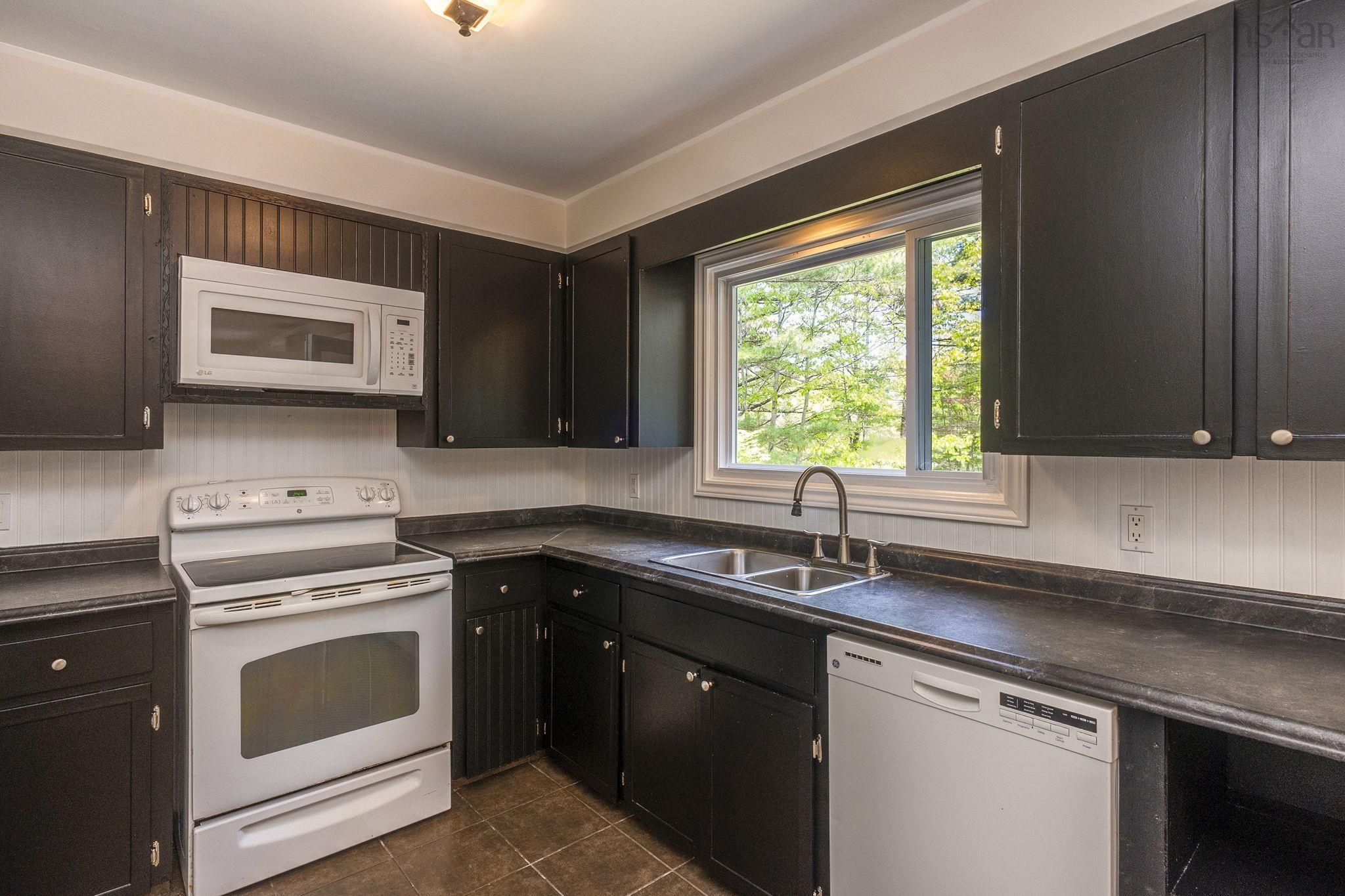 $449,900.00: 1432 George Street E, Coldbrook