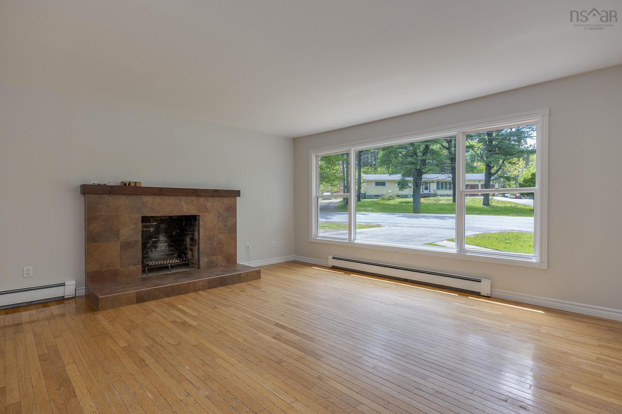 $449,900.00: 1432 George Street E, Coldbrook