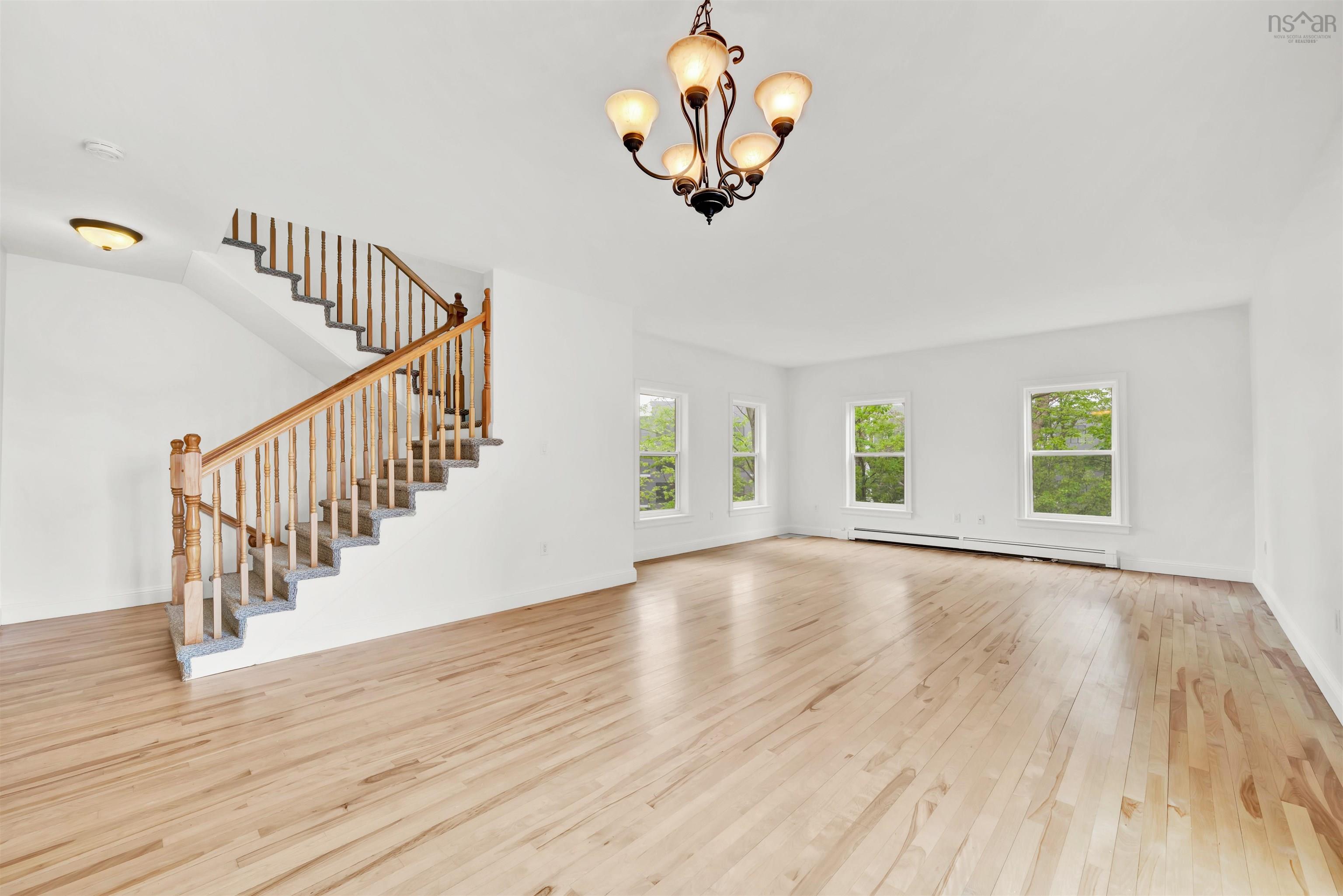 $1,285,000.00: 129 Appaloosa Run, Hammonds Plains