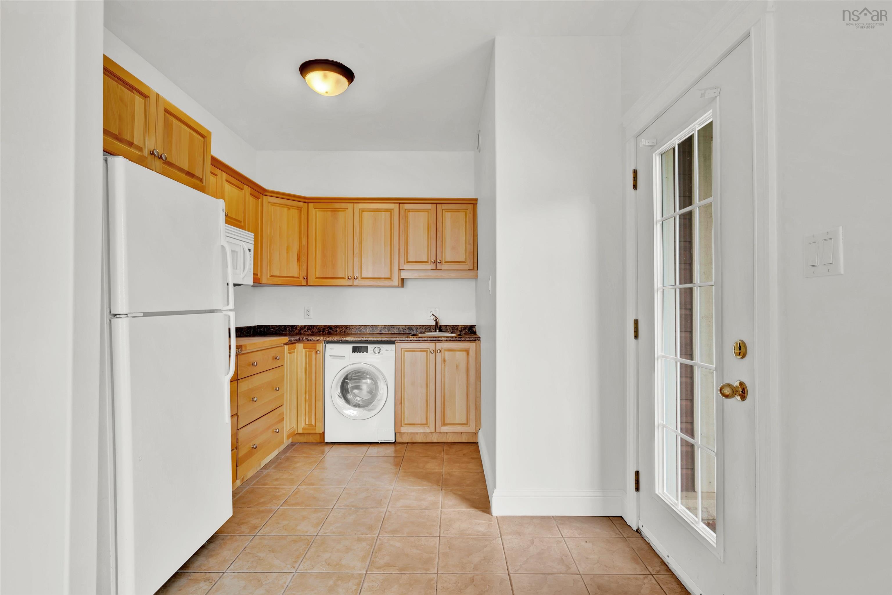 $1,285,000.00: 129 Appaloosa Run, Hammonds Plains