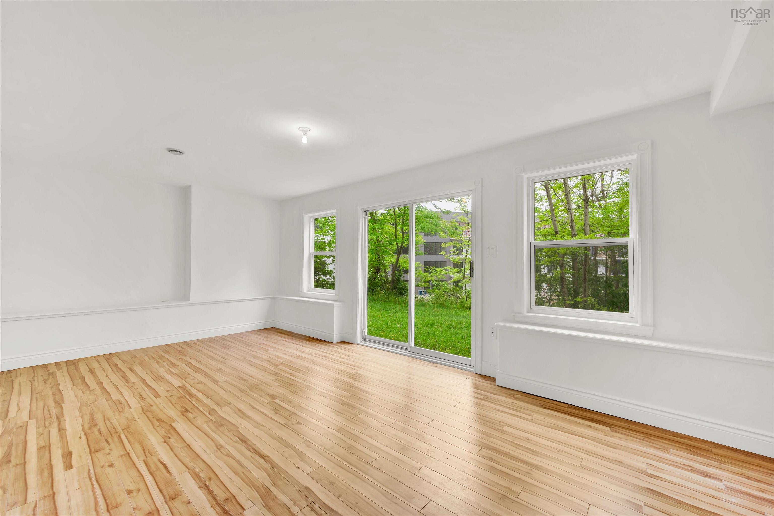 $1,285,000.00: 129 Appaloosa Run, Hammonds Plains