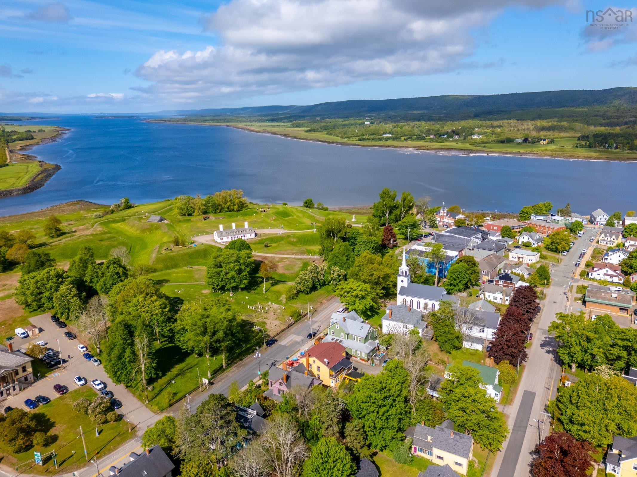 $689,000.00: 358 - 360 St George Street, Annapolis Royal