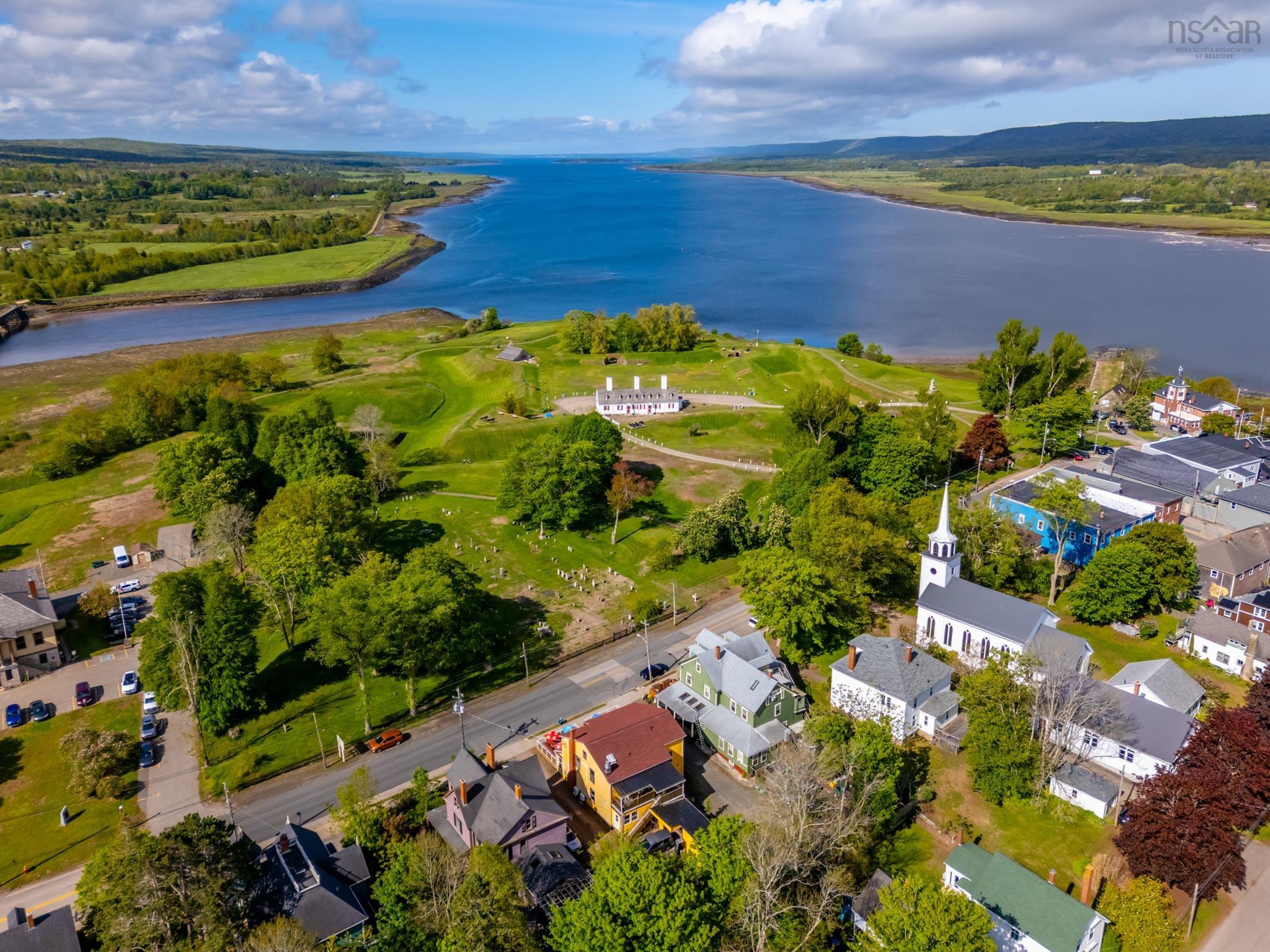 $689,000.00: 358 - 360 St George Street, Annapolis Royal