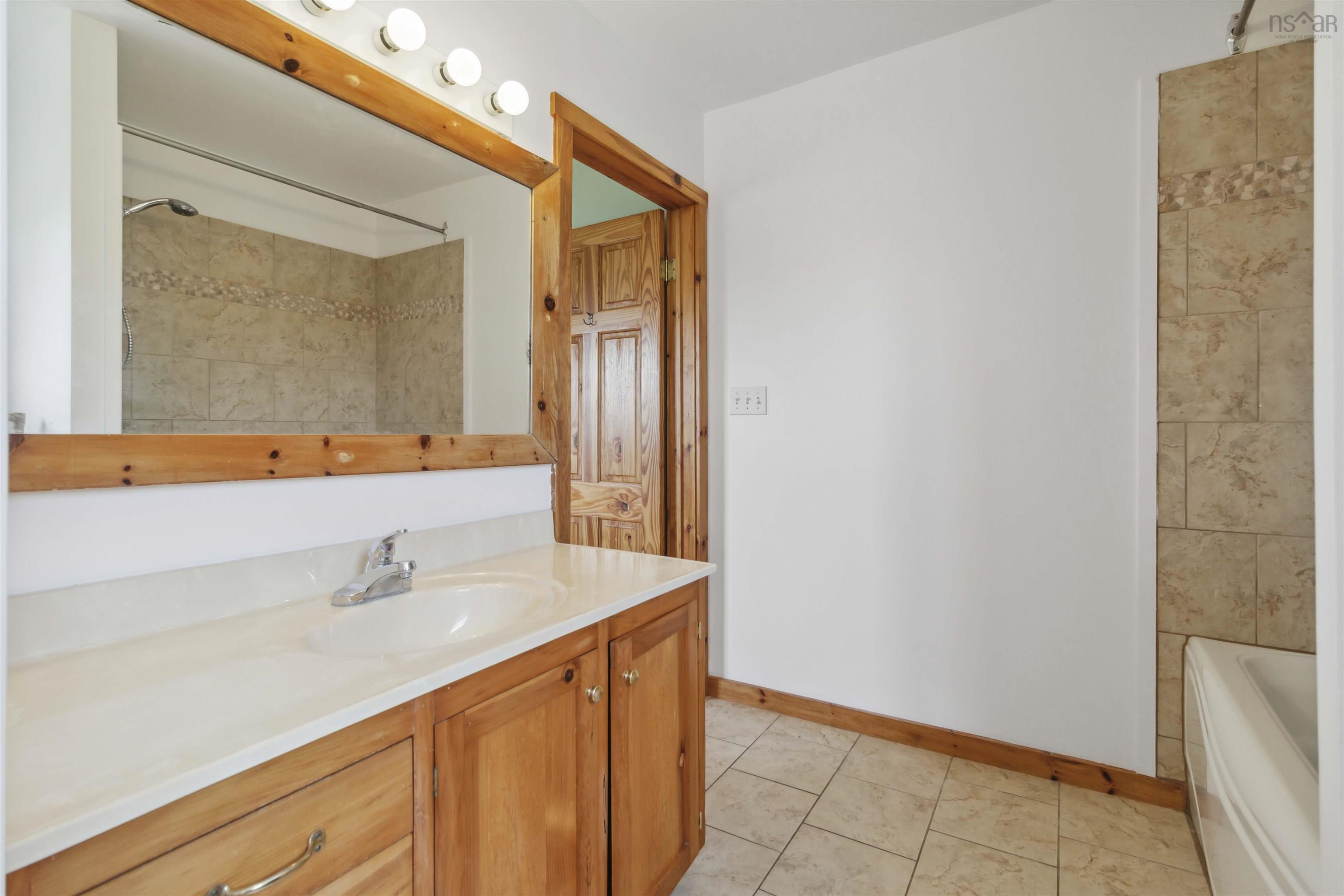 $395,000.00: 21 West Berlin Wharf Road, West Berlin