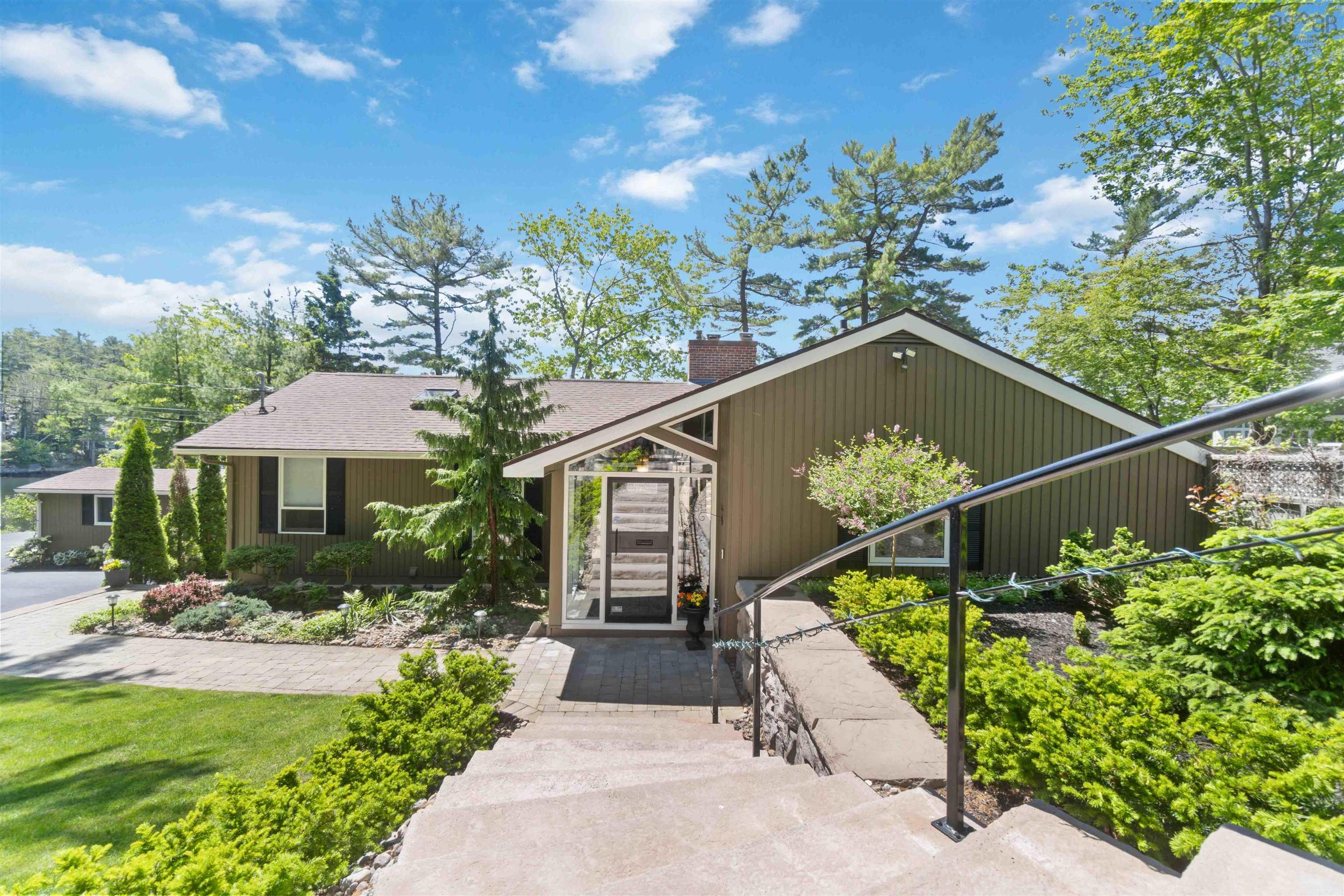 1077 Shore Drive, Bedford, NS (MLS 202613085)