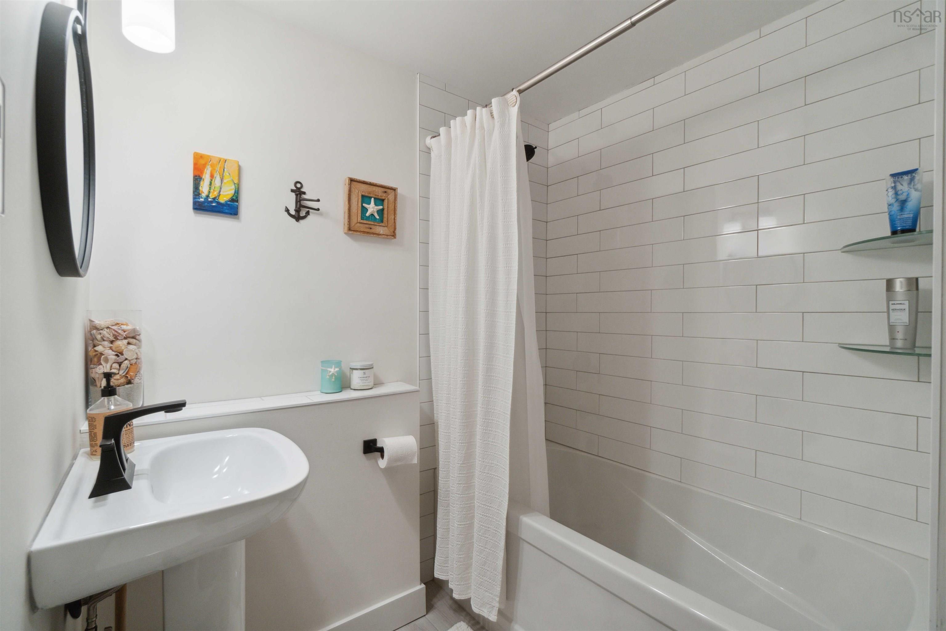 1077 Shore Drive, Bedford, NS (MLS 202613085)