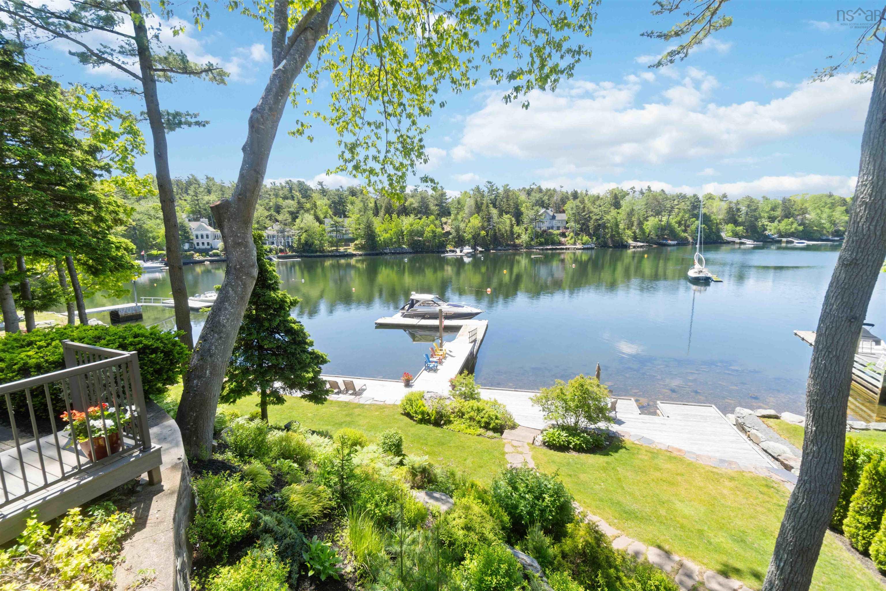 1077 Shore Drive, Bedford, NS (MLS 202613085)
