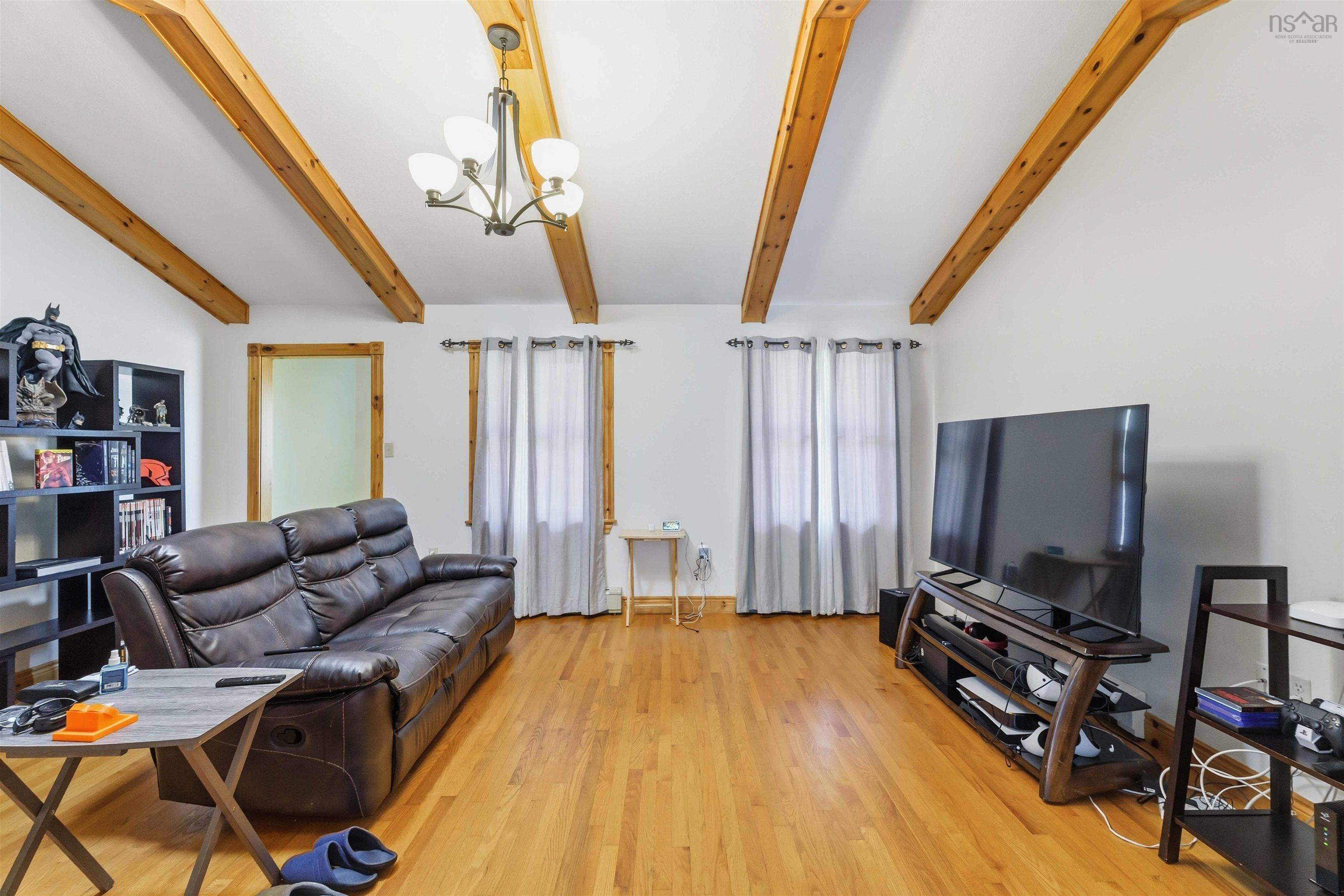 $379,900.00: 80 Old Runway Drive, Nictaux