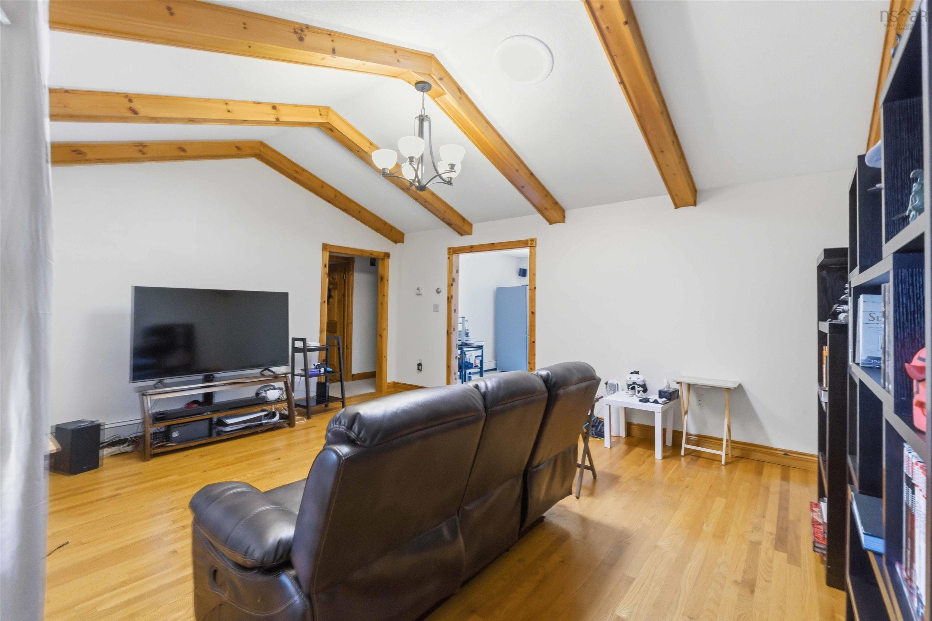 $379,900.00: 80 Old Runway Drive, Nictaux