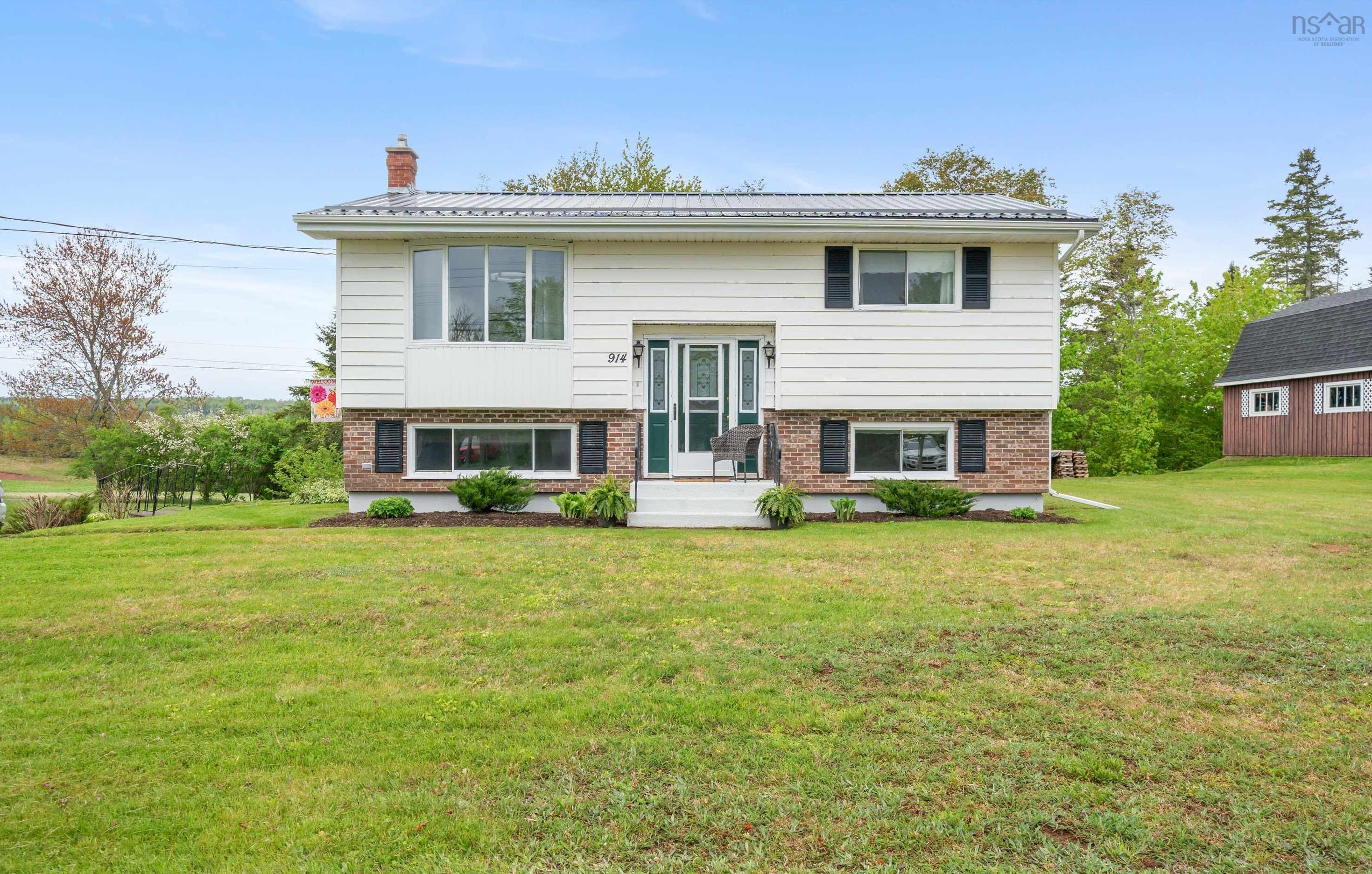 $298,000.00: 914 West North River Road, North River