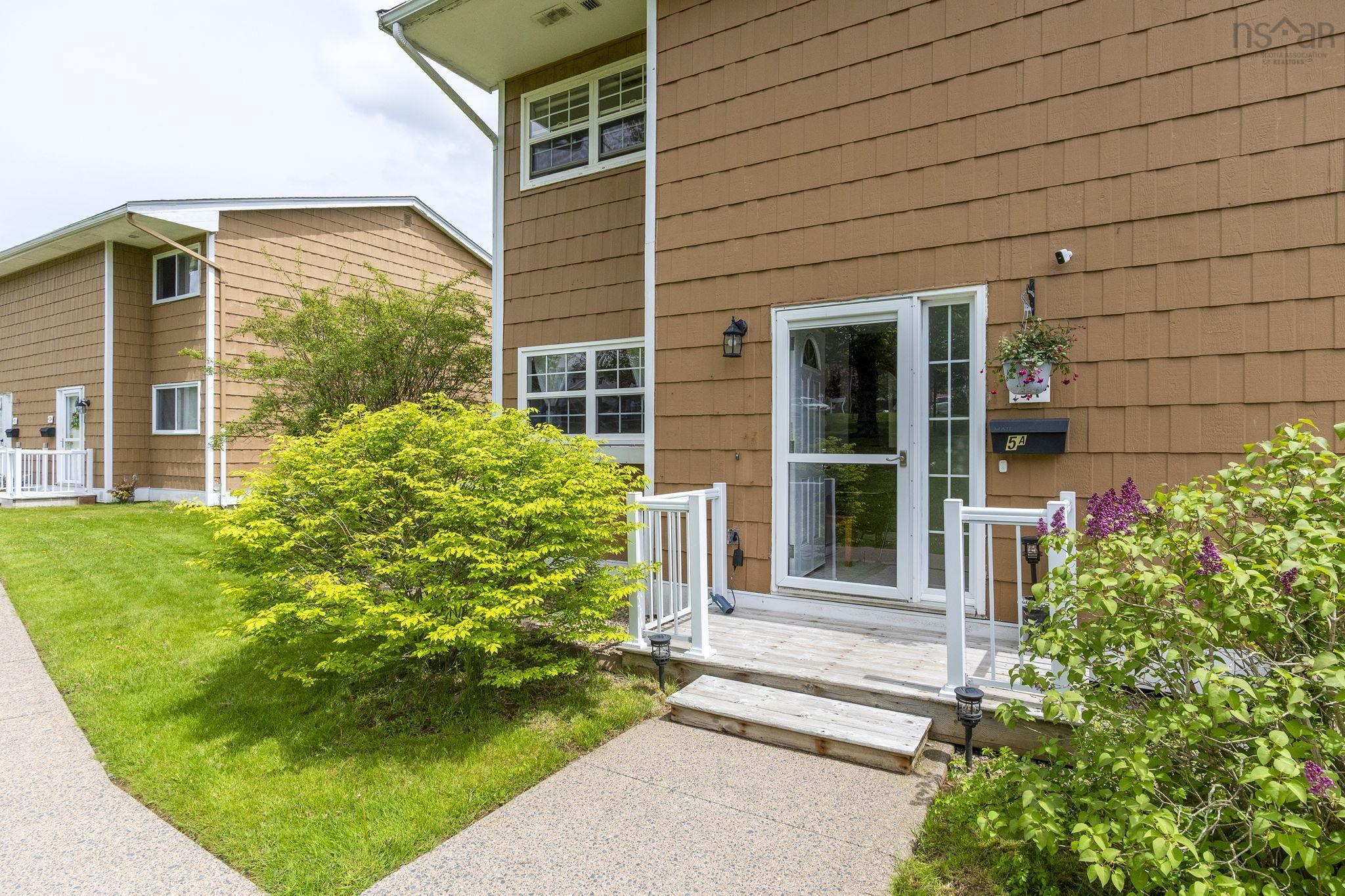 $339,900.00: 5A Arklow Drive, Cole Harbour