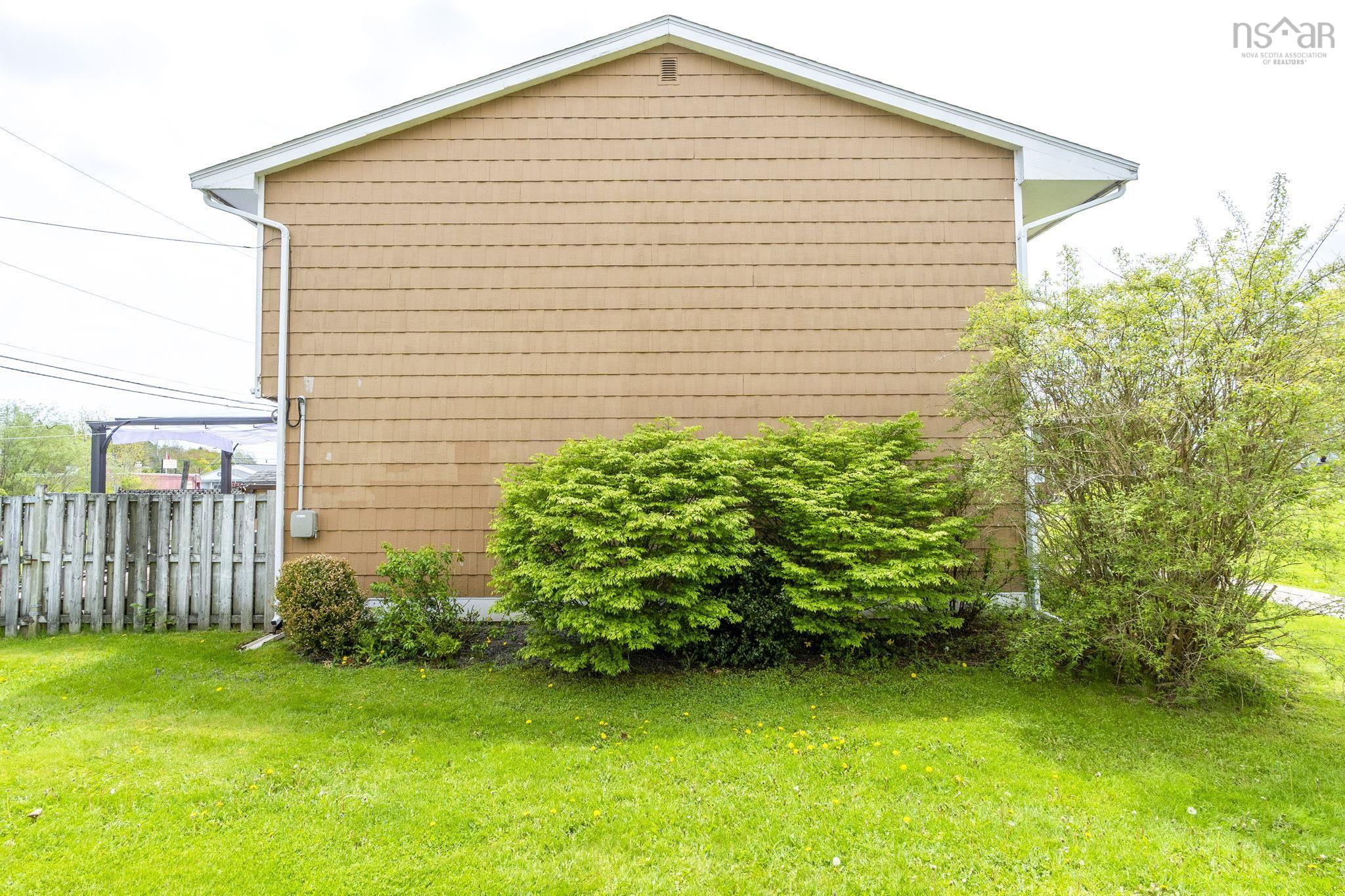 $339,900.00: 5A Arklow Drive, Cole Harbour