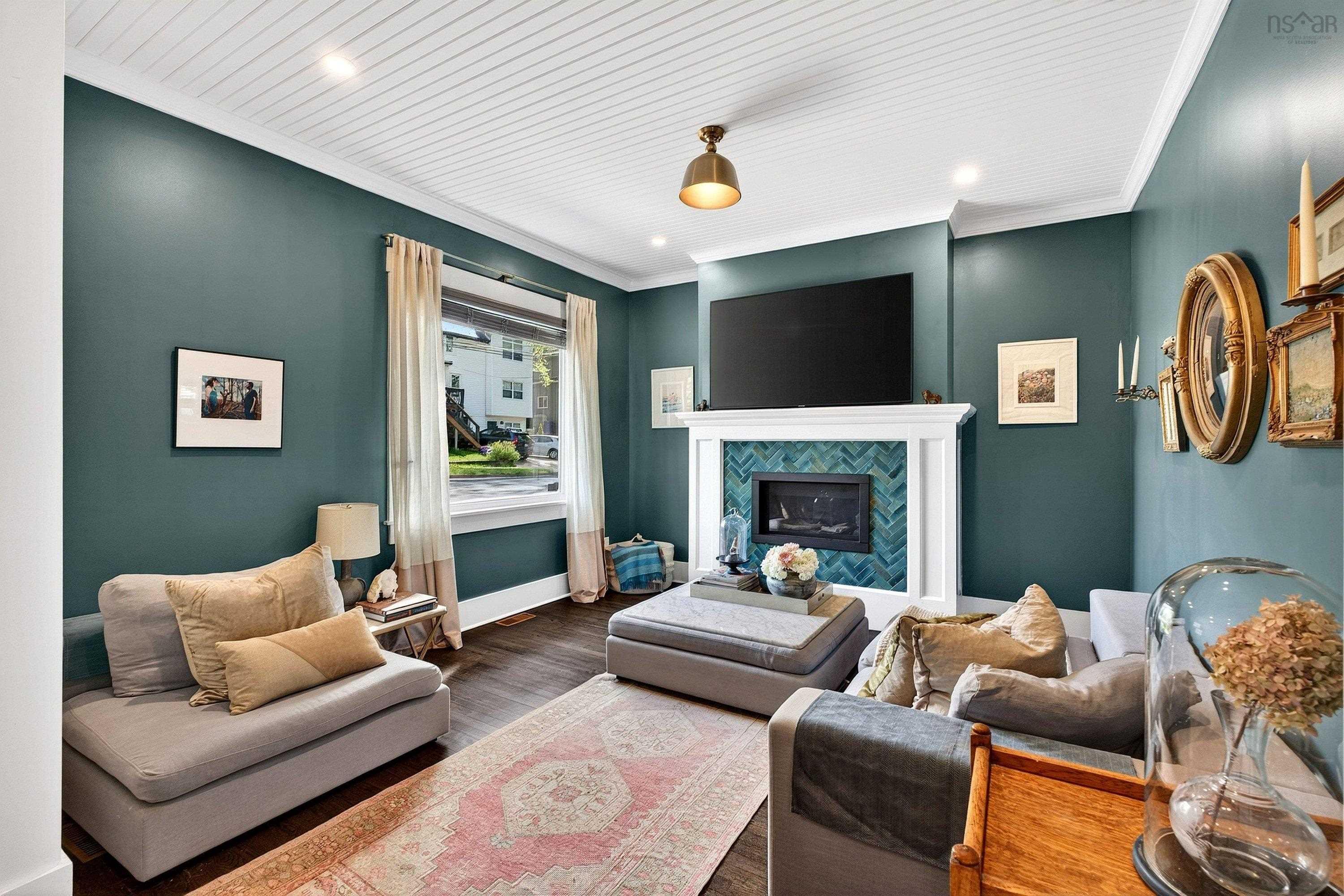 $699,900.00: 82 Hawthorne Street, Dartmouth