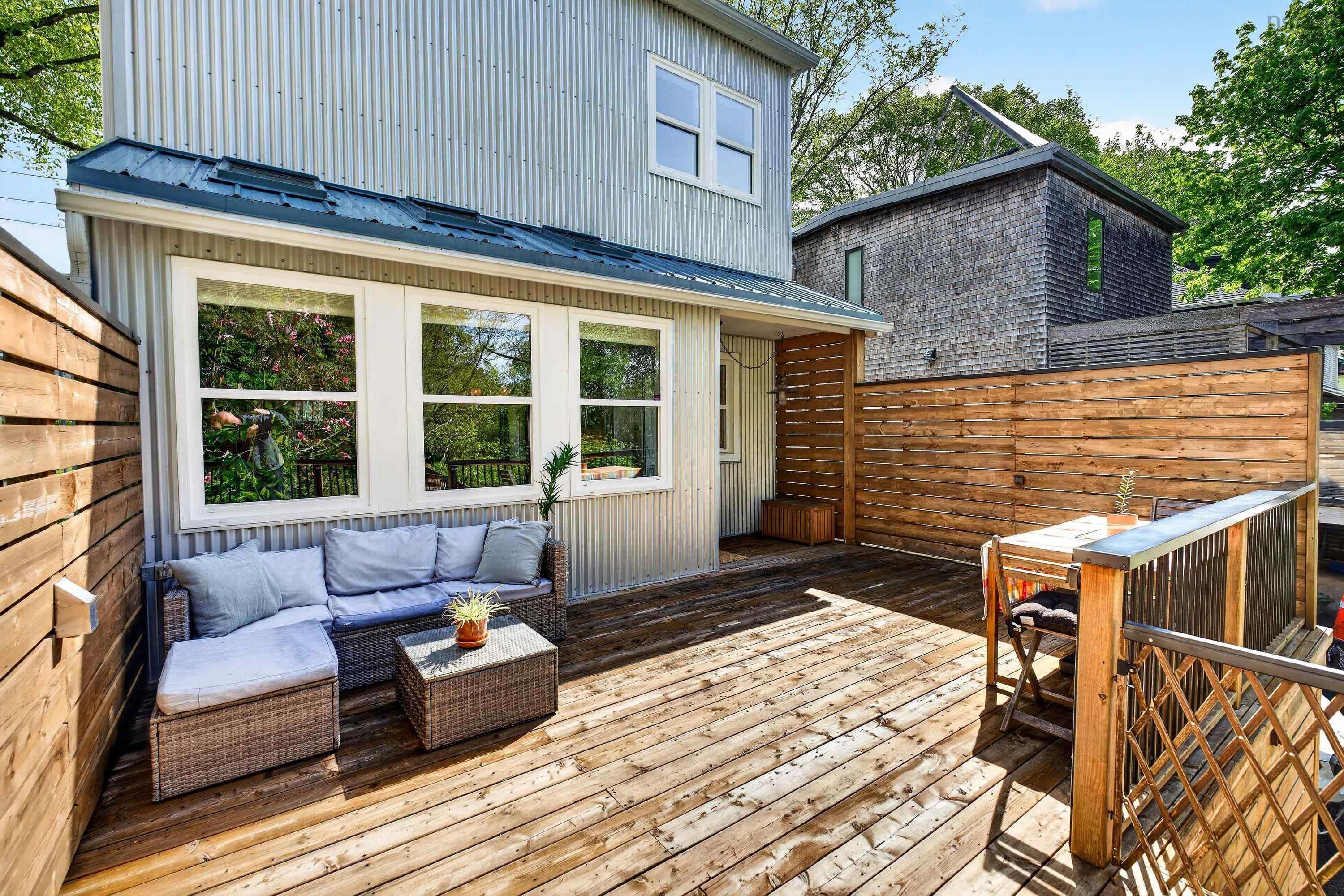 $699,900.00: 82 Hawthorne Street, Dartmouth