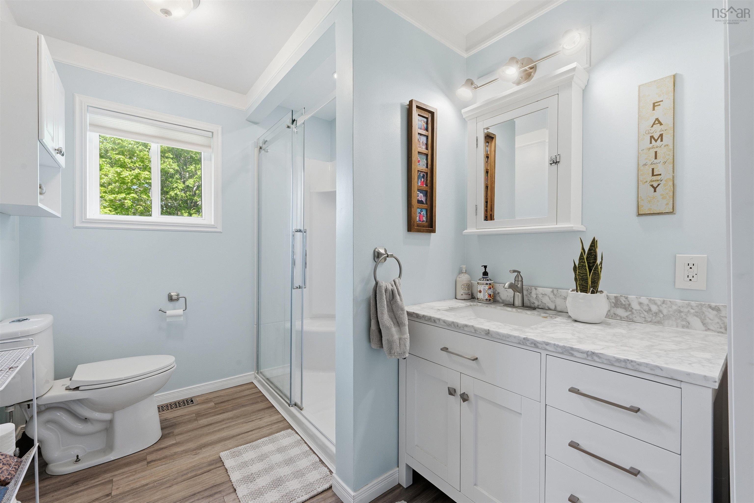 $1,190,000.00: 135 Bennetts Bay Road, Arlington