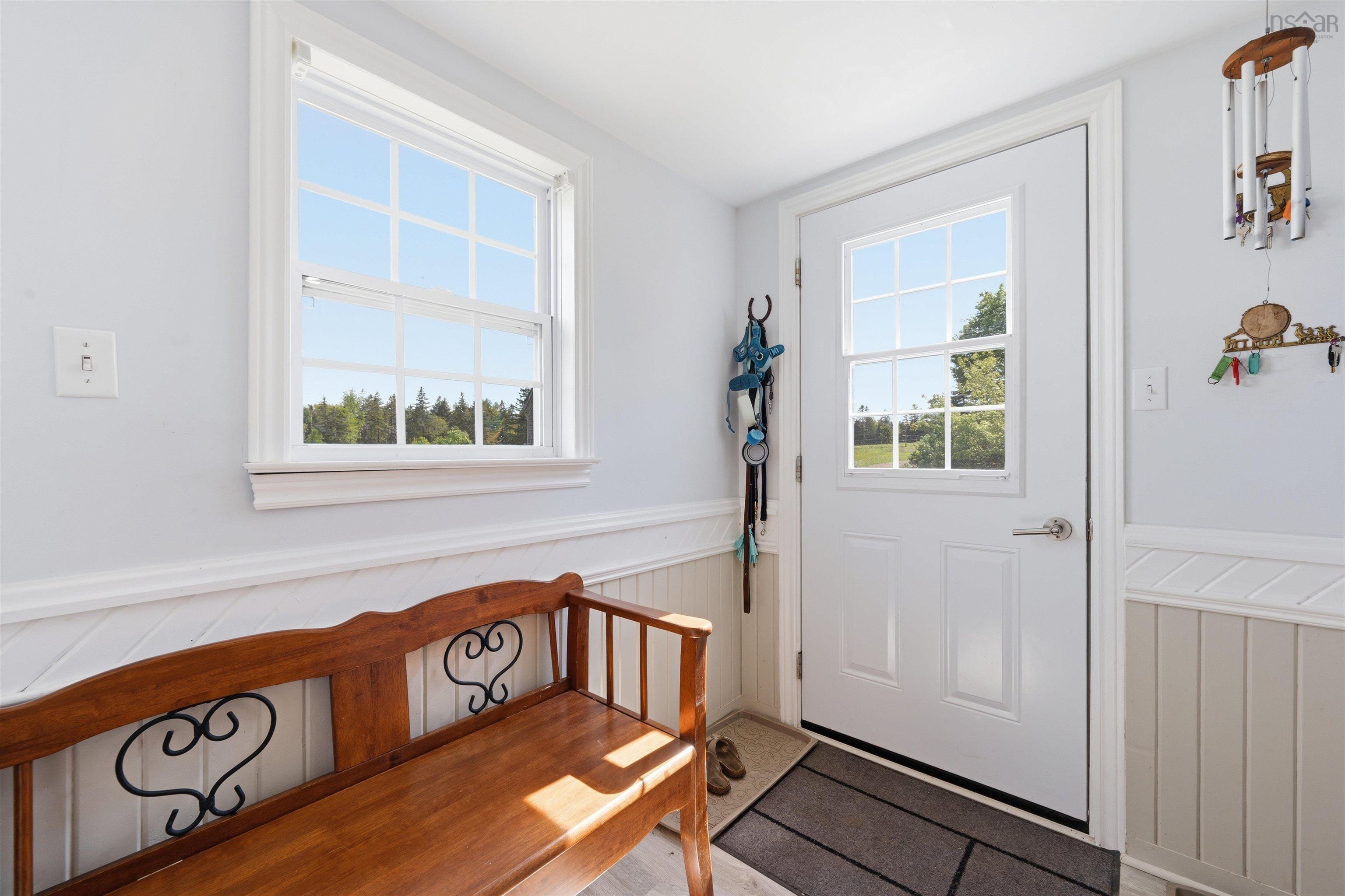 $1,190,000.00: 135 Bennetts Bay Road, Arlington