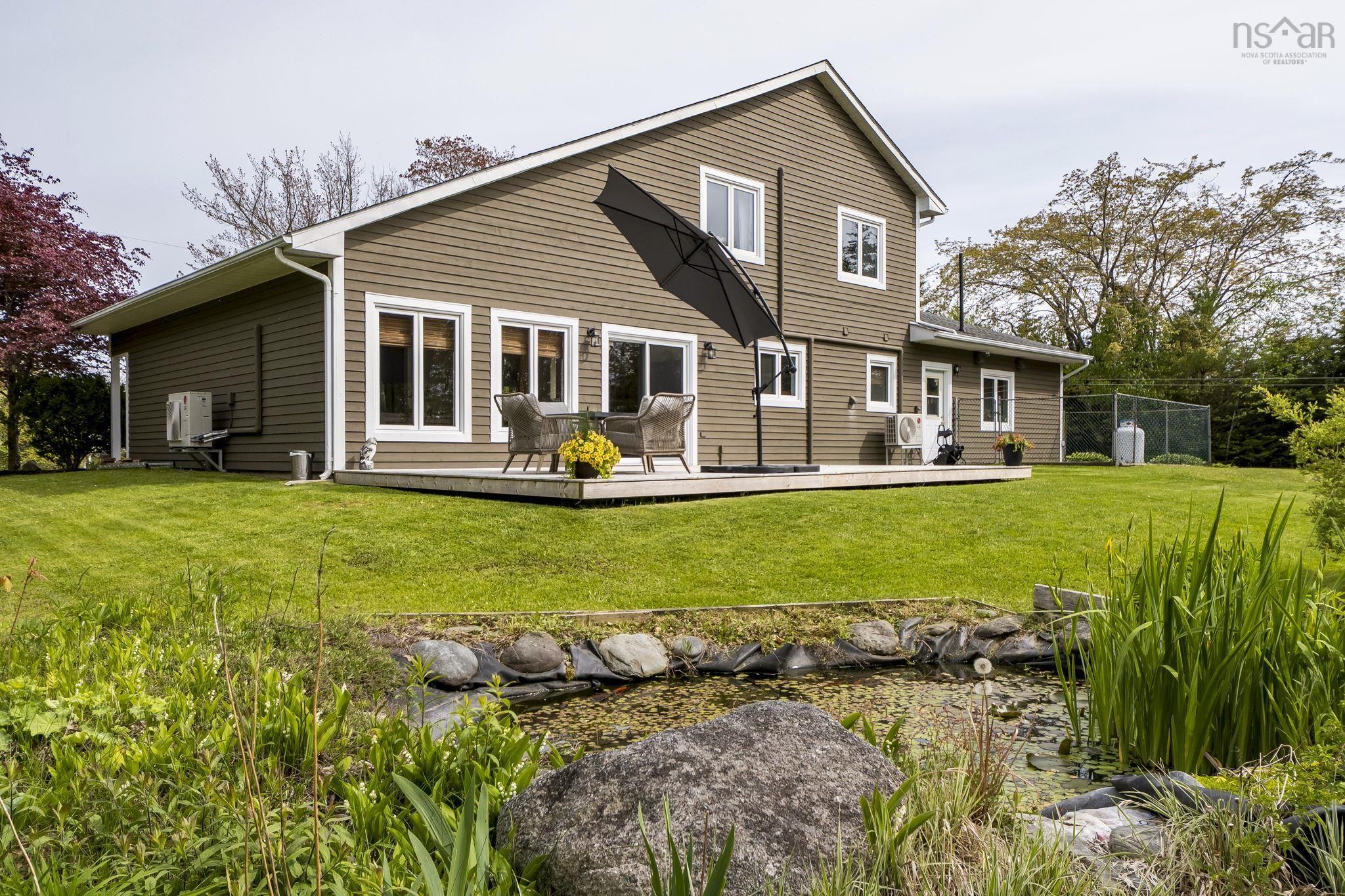 $629,900.00: 45 Fiddle Parkway, Hatchet Lake