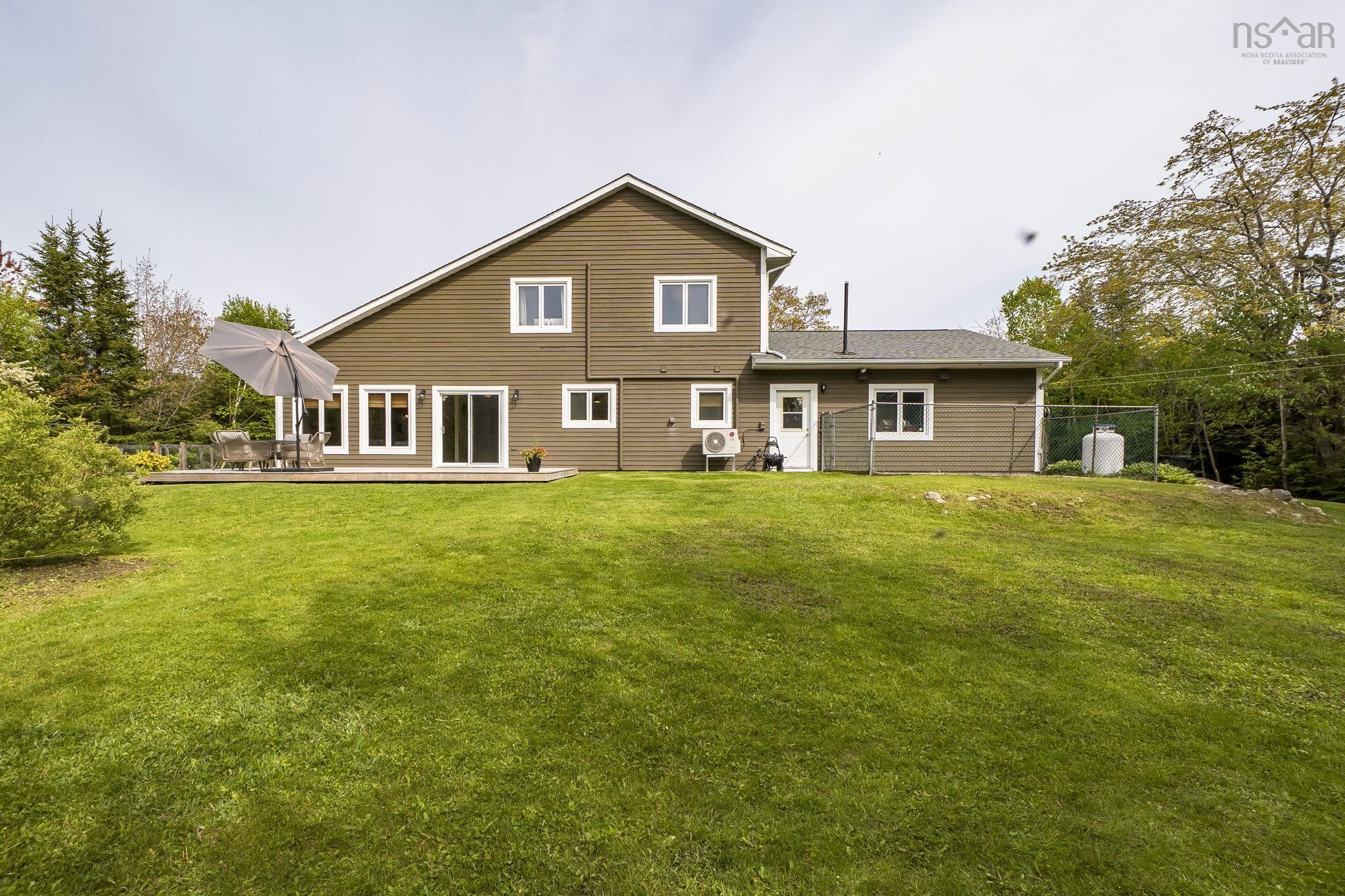 $629,900.00: 45 Fiddle Parkway, Hatchet Lake