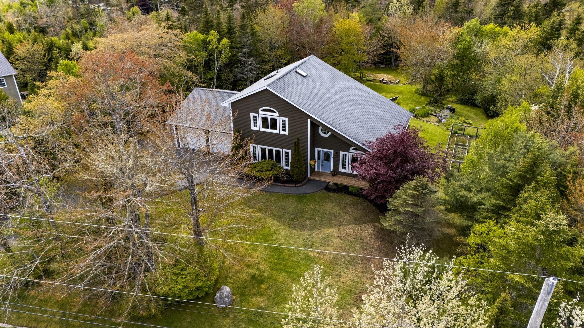 $629,900.00: 45 Fiddle Parkway, Hatchet Lake