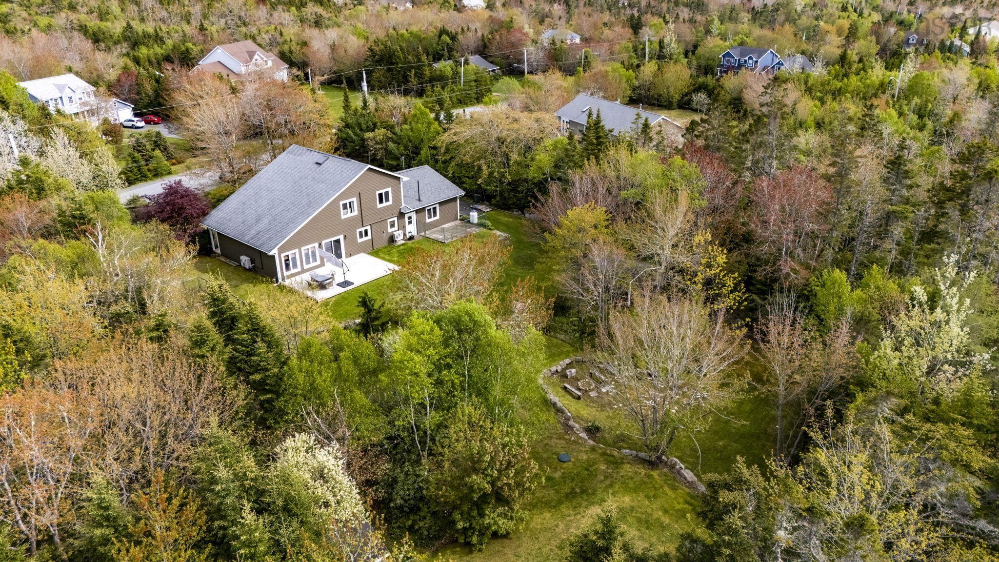 $629,900.00: 45 Fiddle Parkway, Hatchet Lake