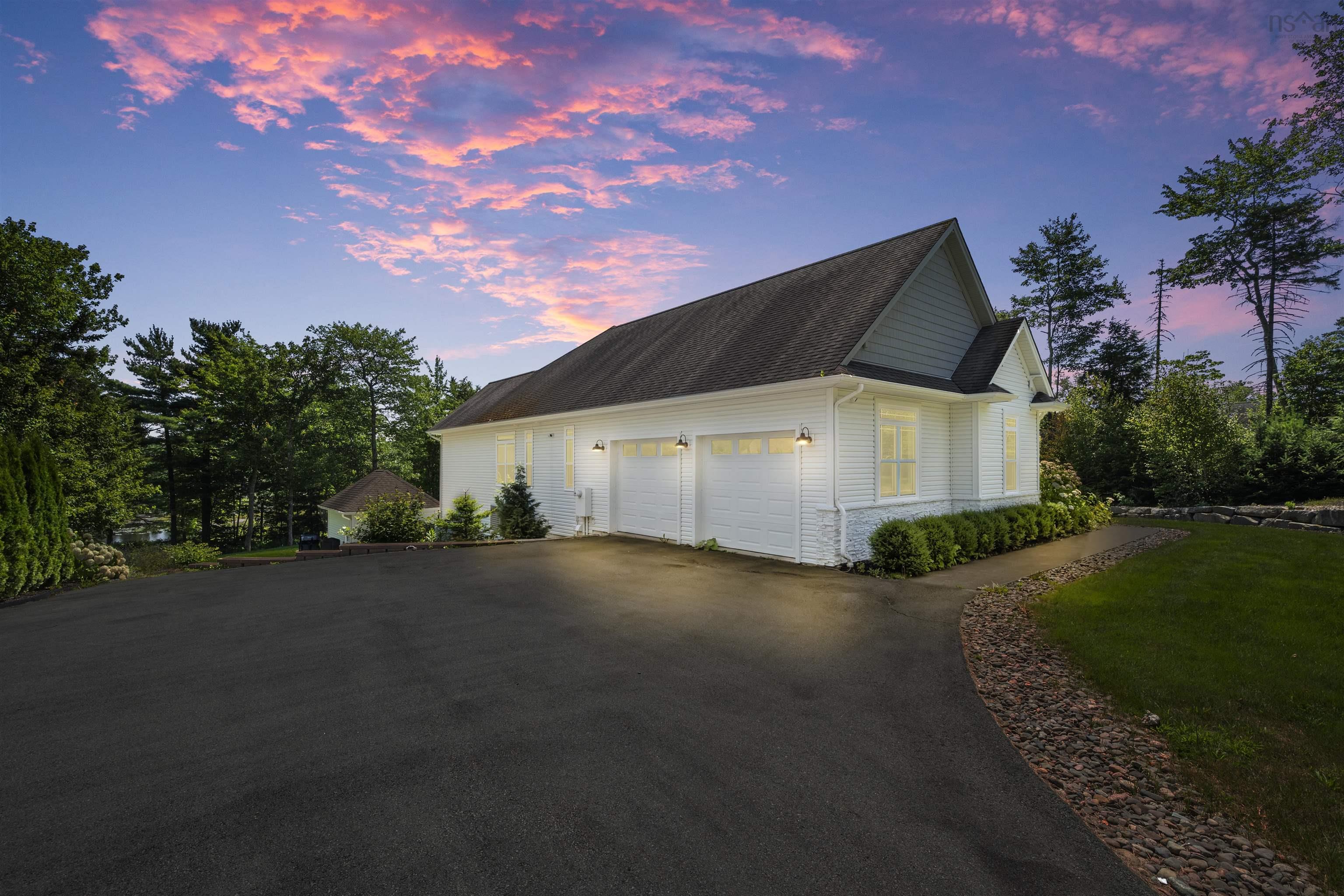 $1,888,888.00: 261 Aberdeen Drive, Fall River