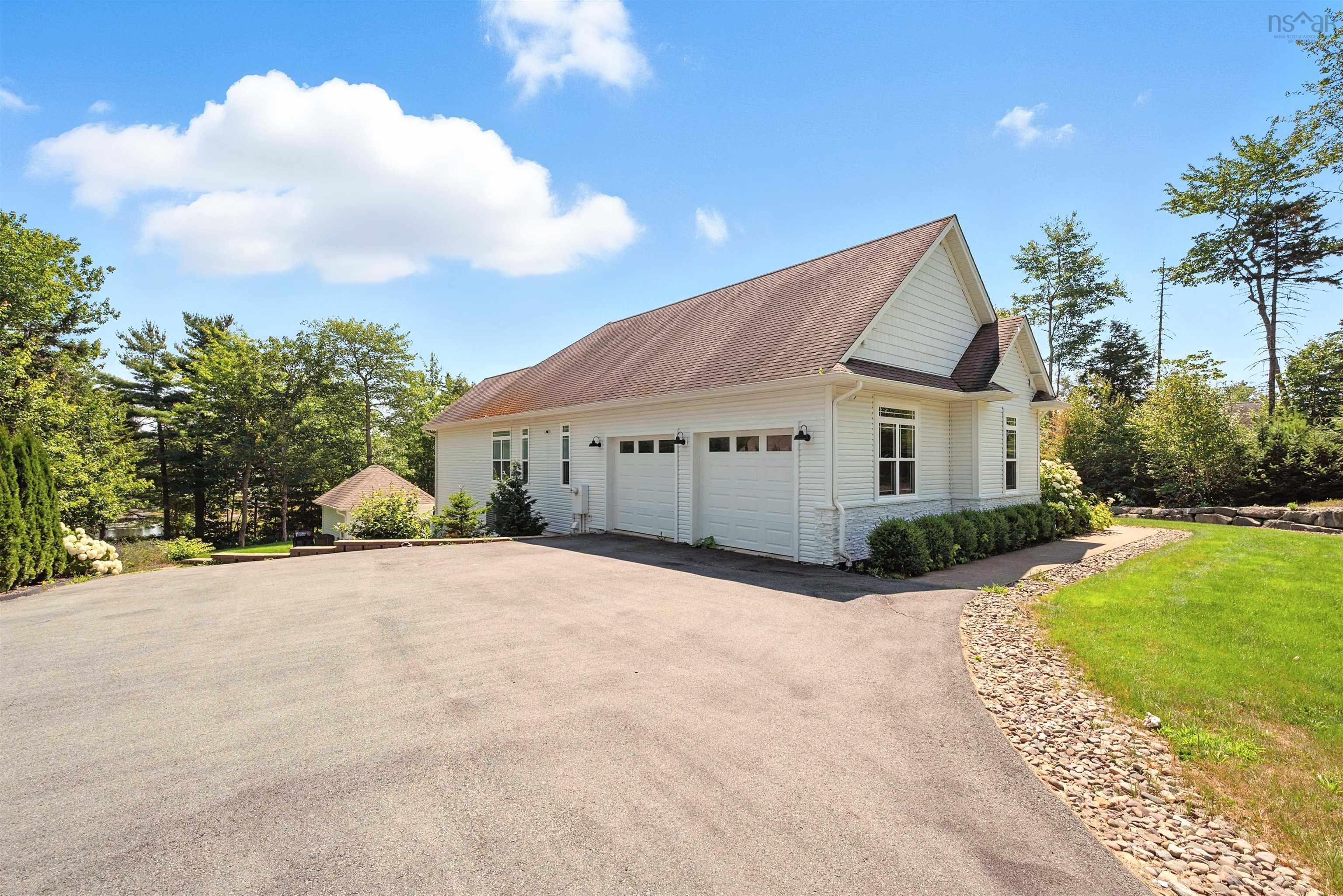 $1,888,888.00: 261 Aberdeen Drive, Fall River