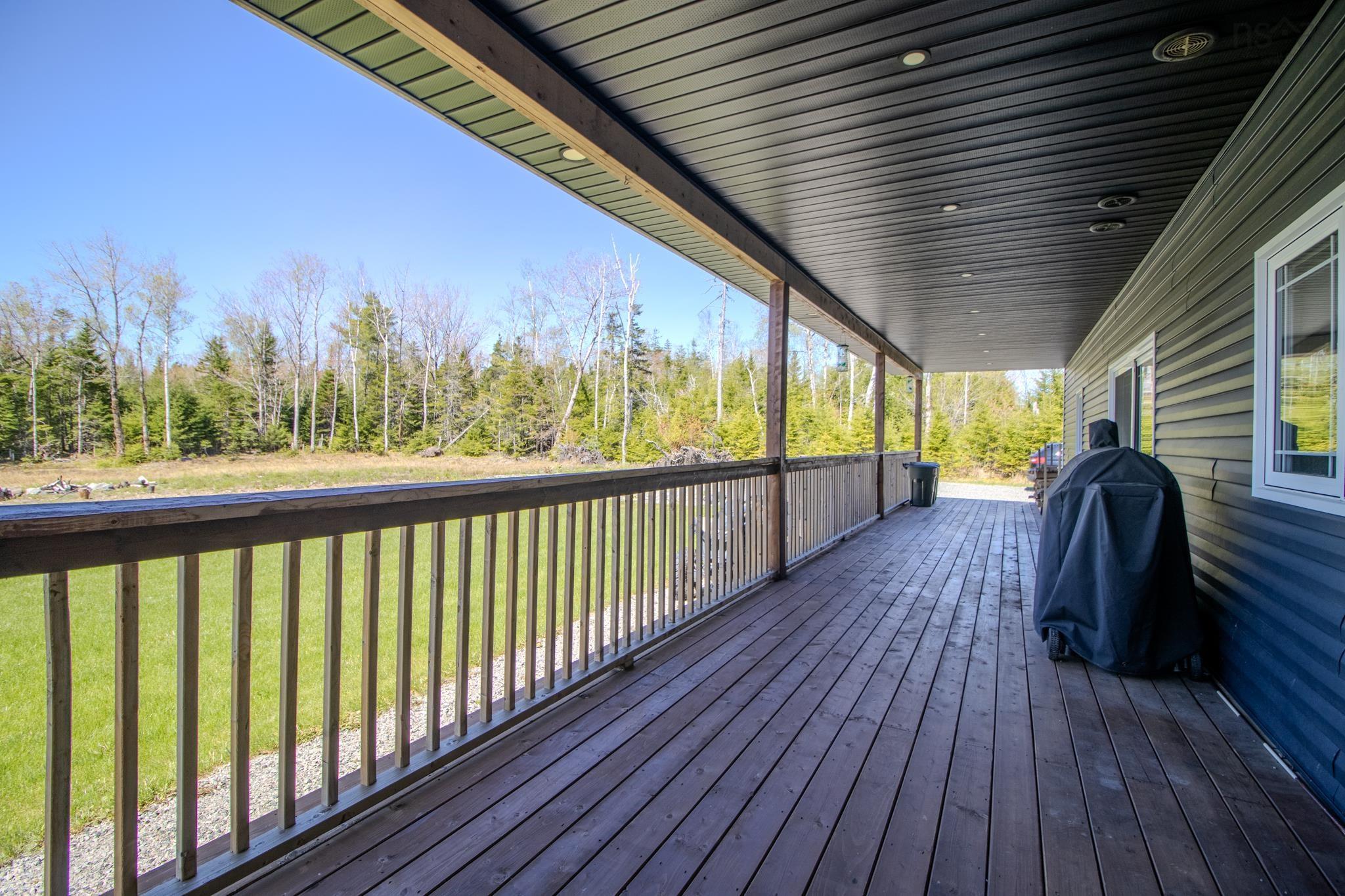 $669,000.00: 244 Aspen Grove, Howie Centre