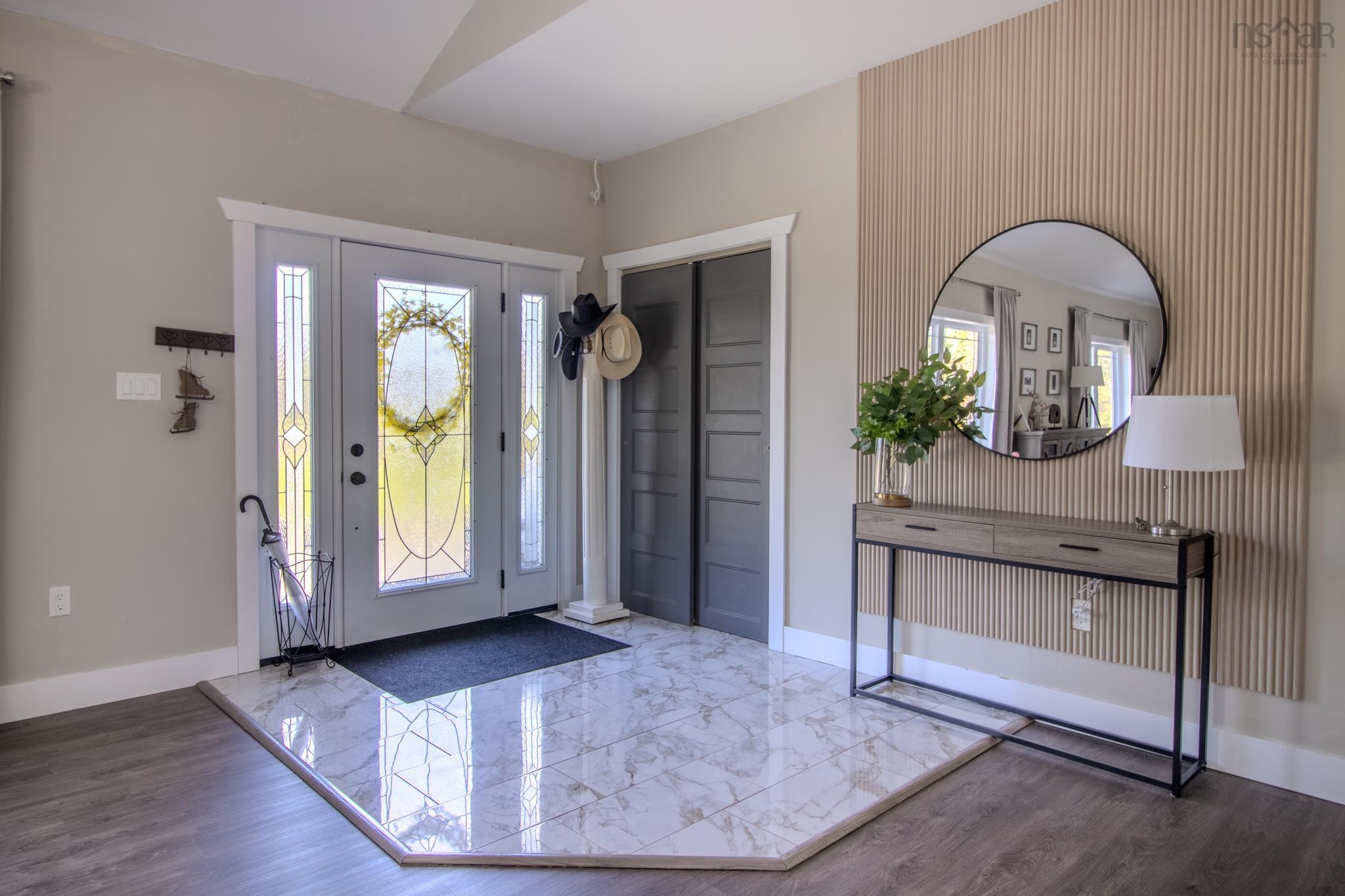 $669,000.00: 244 Aspen Grove, Howie Centre