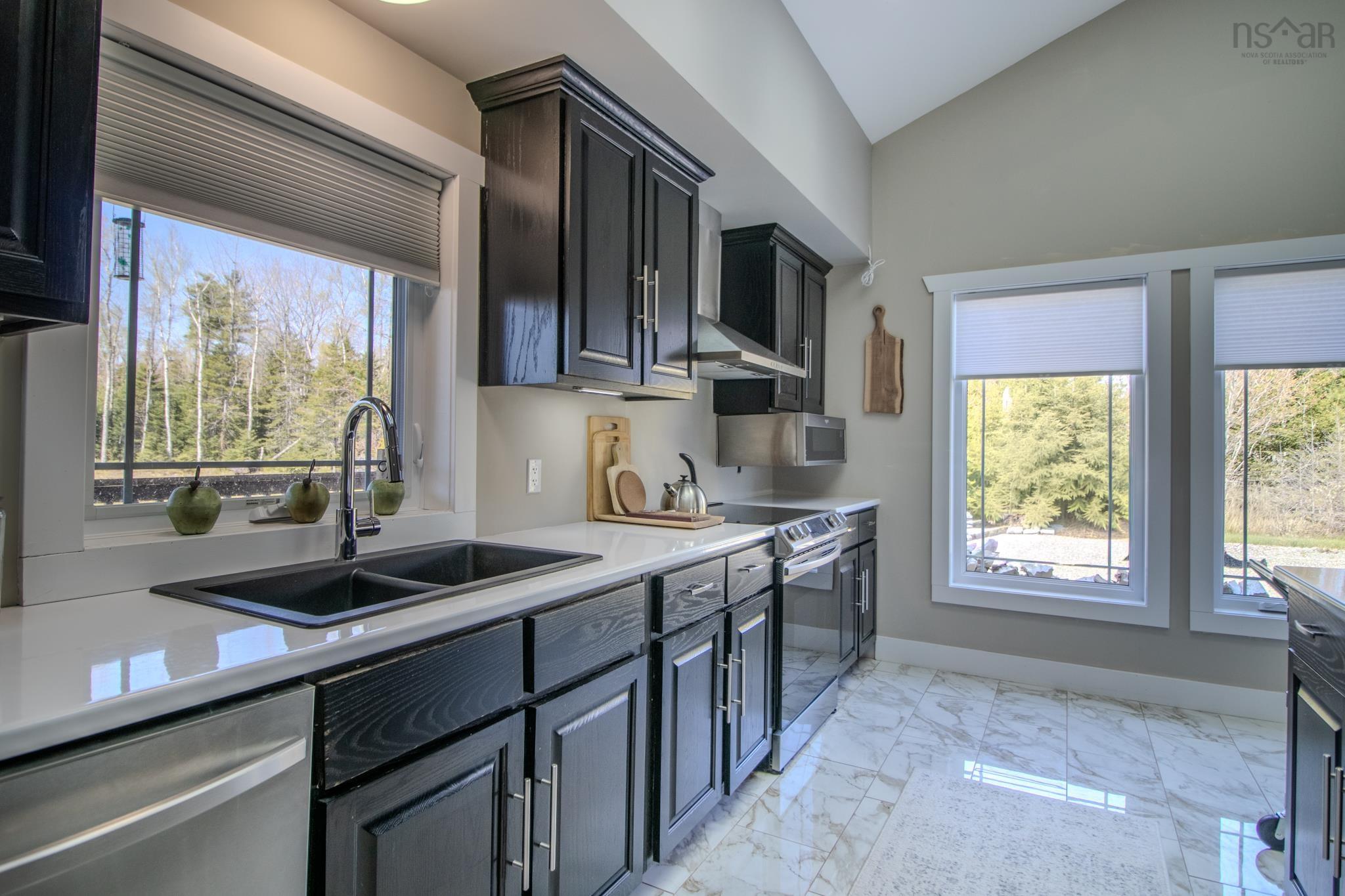 $669,000.00: 244 Aspen Grove, Howie Centre