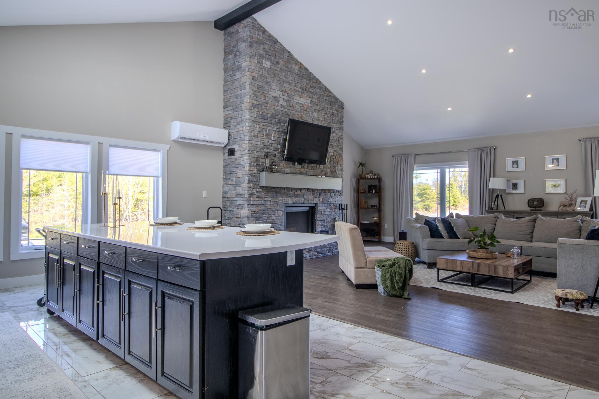$669,000.00: 244 Aspen Grove, Howie Centre