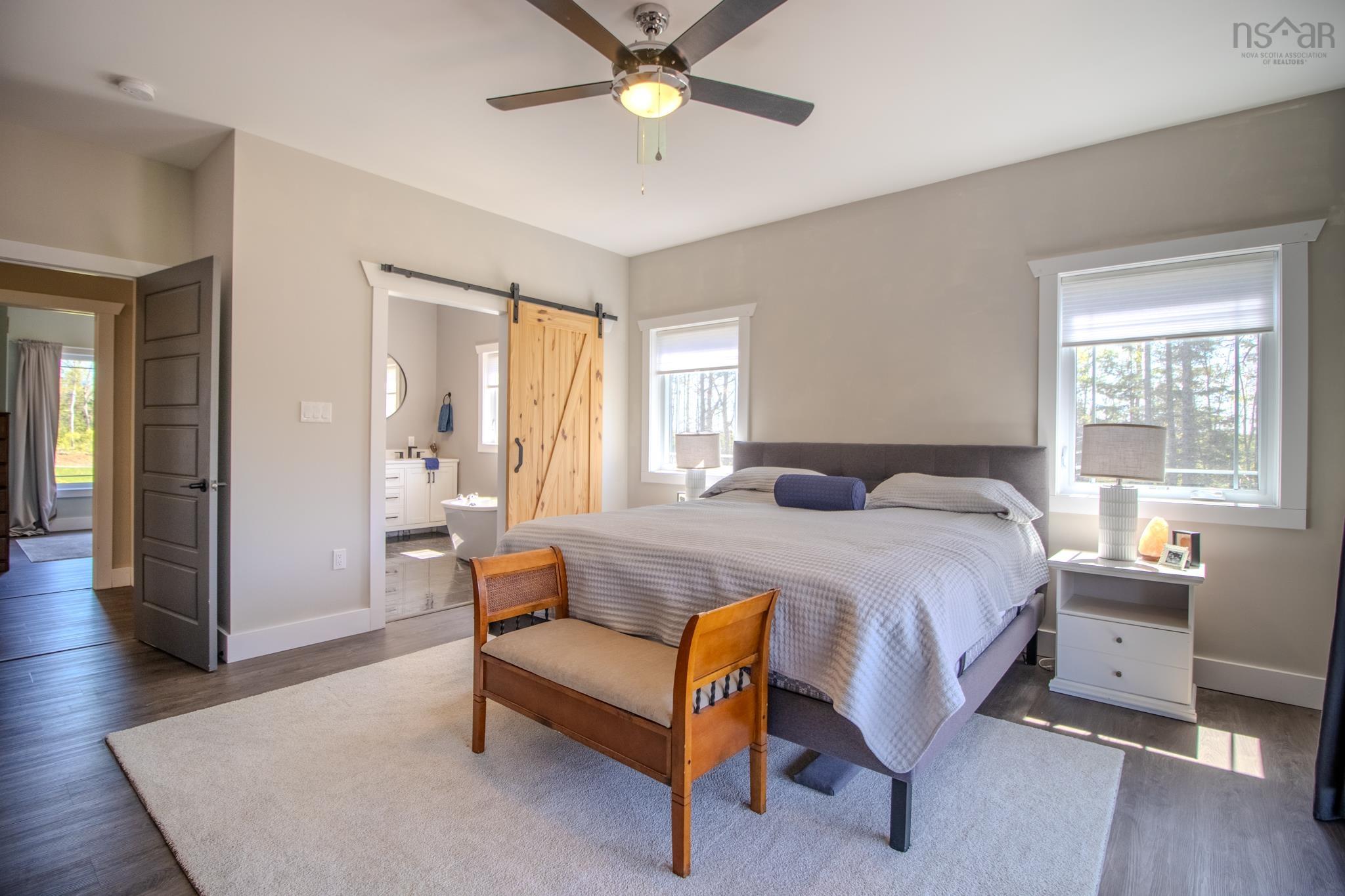 $669,000.00: 244 Aspen Grove, Howie Centre