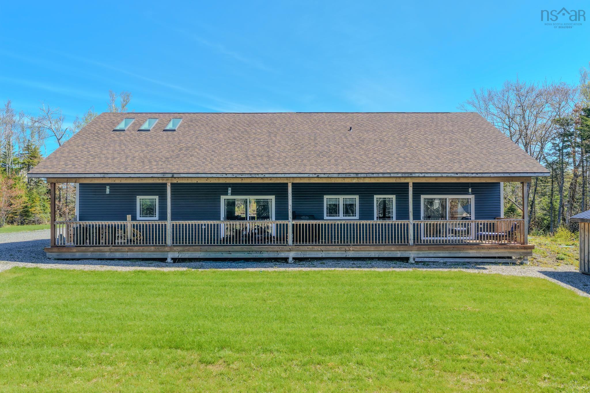 $669,000.00: 244 Aspen Grove, Howie Centre