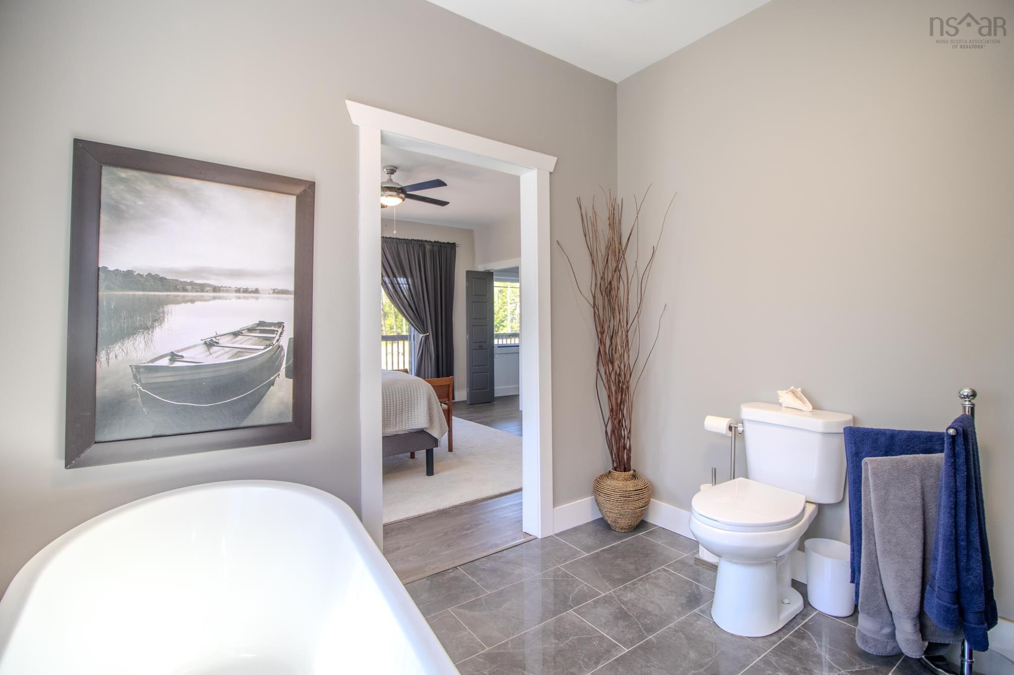 $669,000.00: 244 Aspen Grove, Howie Centre