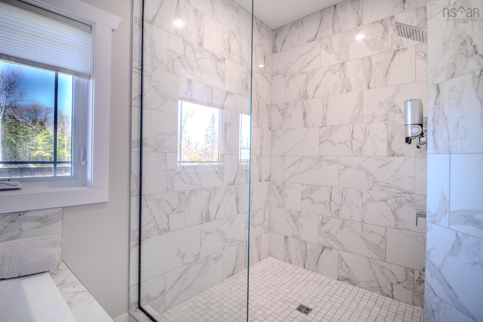 $669,000.00: 244 Aspen Grove, Howie Centre